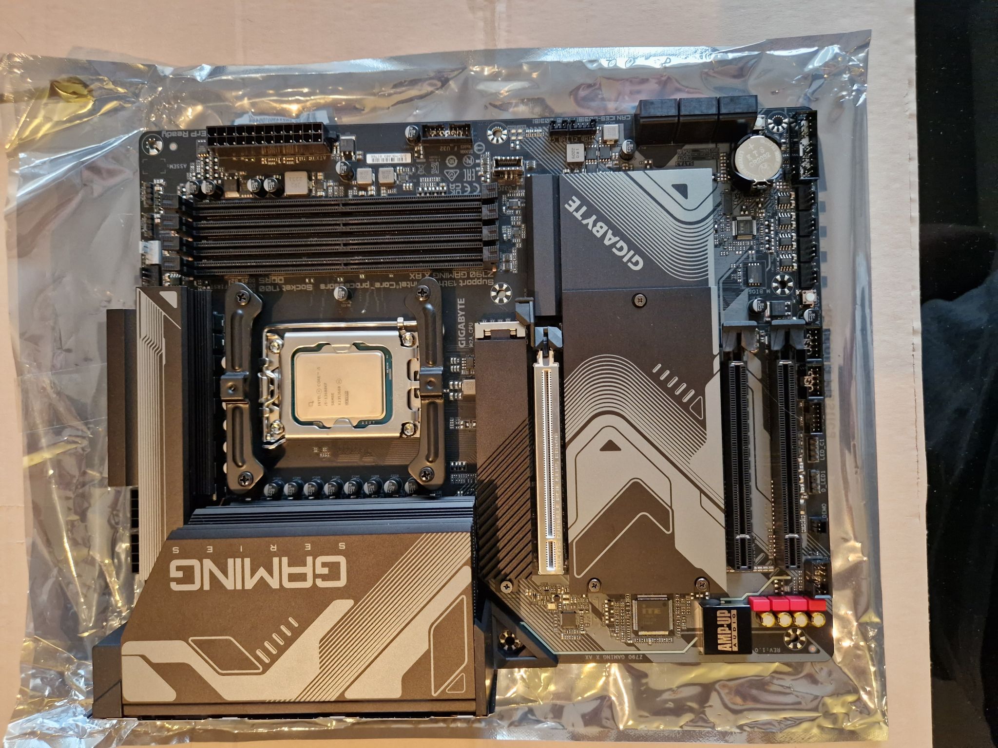 Материнская плата GIGABYTE Z790 GAMING X AX (LGA1700, ATX) — купить по ...