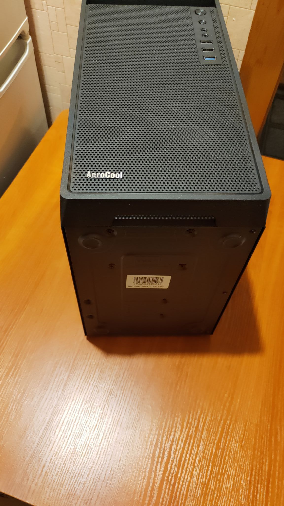 Купить корпус AeroCool CS-109-S-BK-v1 4711099472390 в интернет-магазине ...