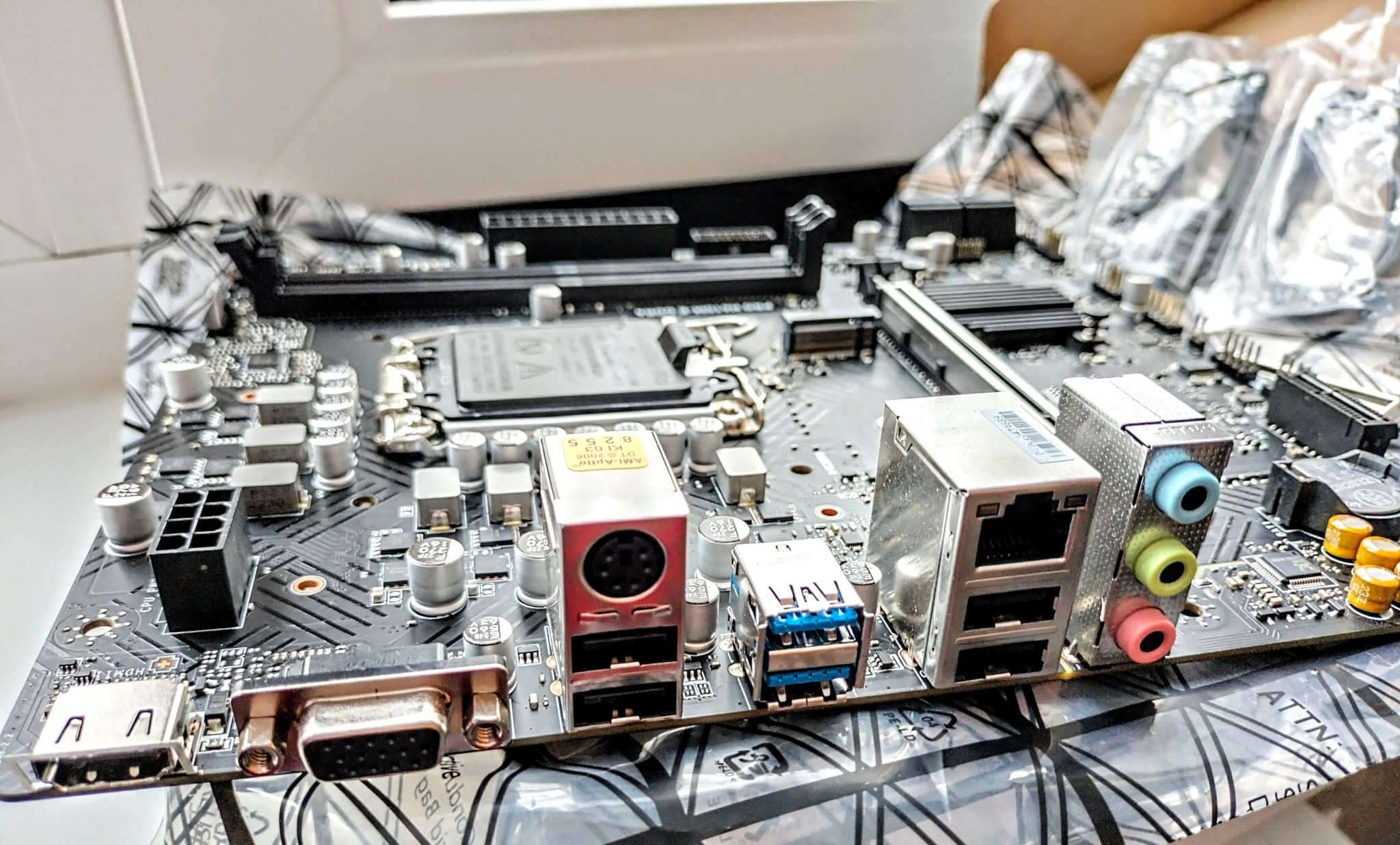 Материнская плата MSI PRO H610M-E DDR4 (LGA1700, mATX) — купить по ...