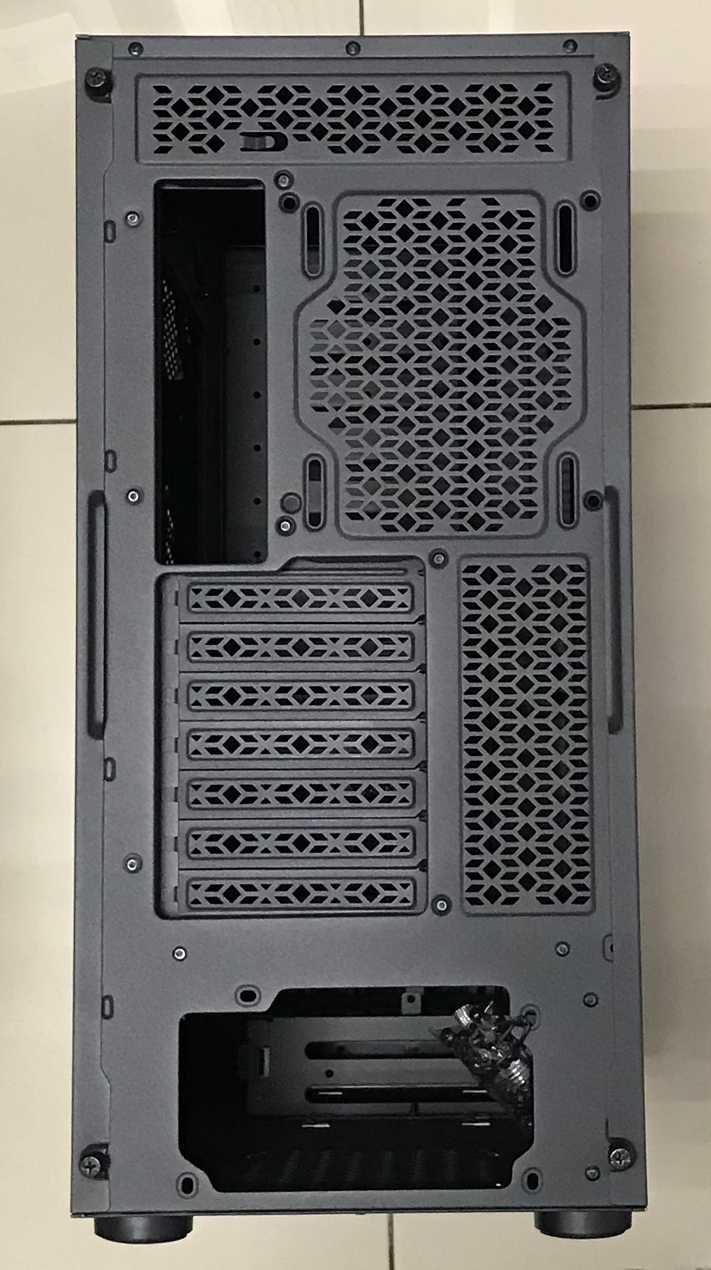 Корпус 1STPLAYER DK 14HDD MC, черный (DK-14HDD-MC) — купить по низкой ...
