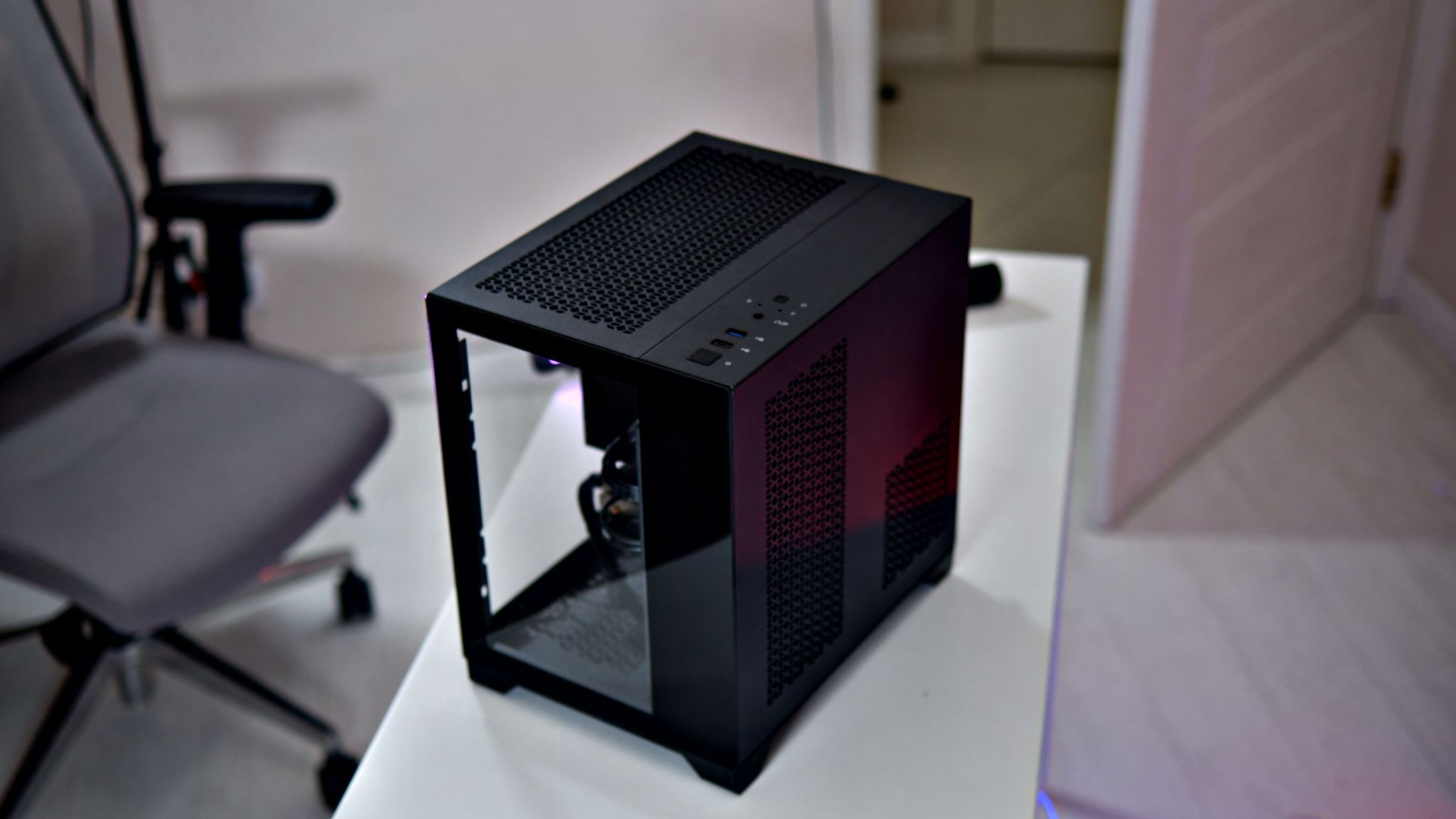 Корпус Powercase Vision Micro, черный (CVBM-L4) — купить по низкой цене ...