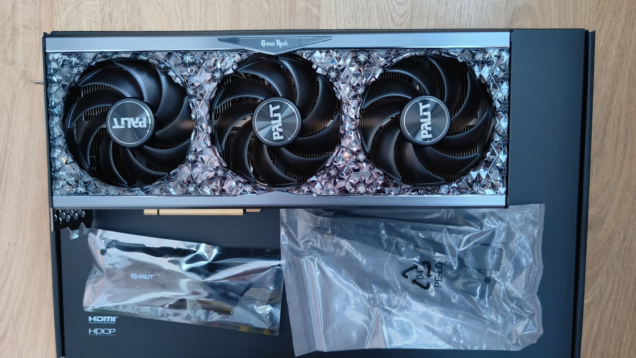 RTX 4090 В коробке. RTX GAMEROCK OMNIBLACK.