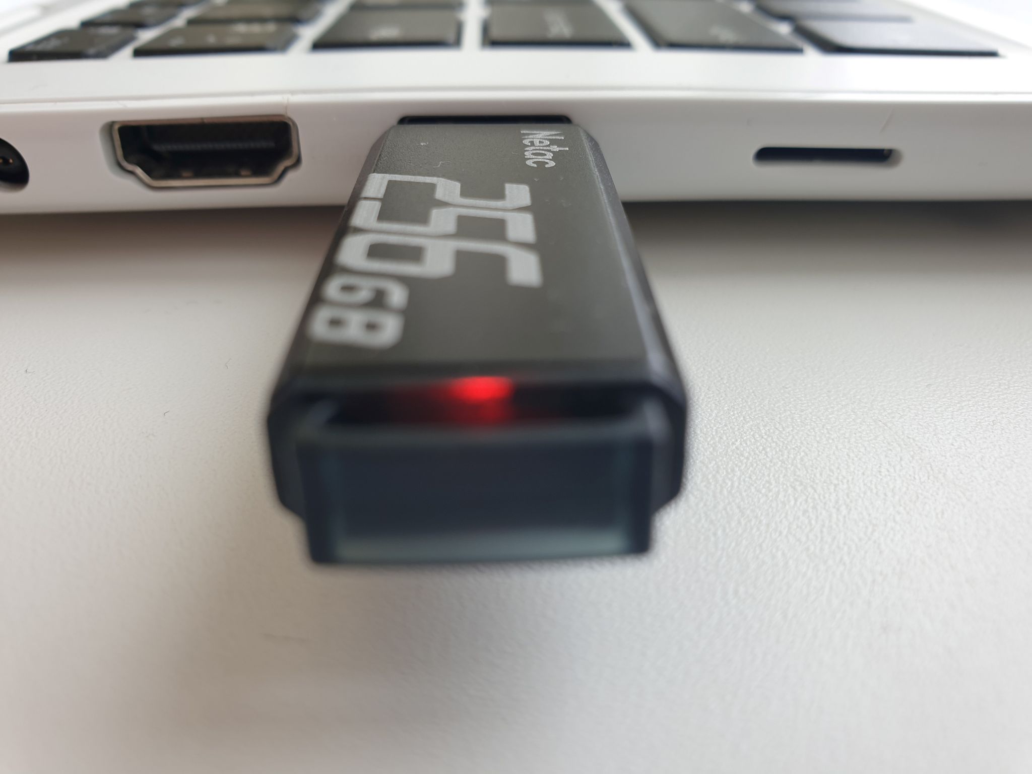 USB флешка Netac U351 256Gb metal black USB 3.0 (NT03U351N-256G-30BK ...
