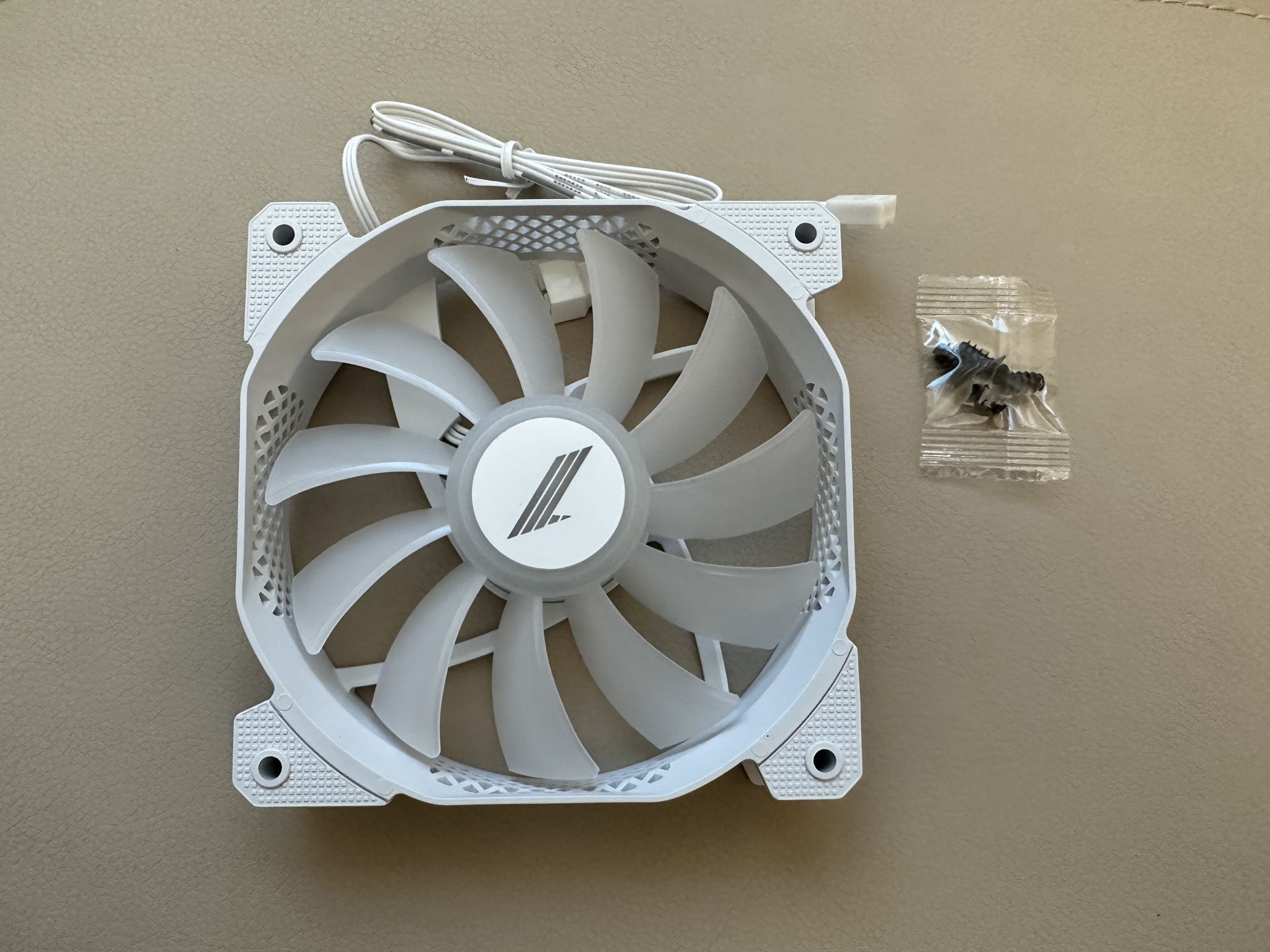 Вентилятор для корпуса 1STPLAYER F1 White 120mm LED 5-color 1000rpm ...