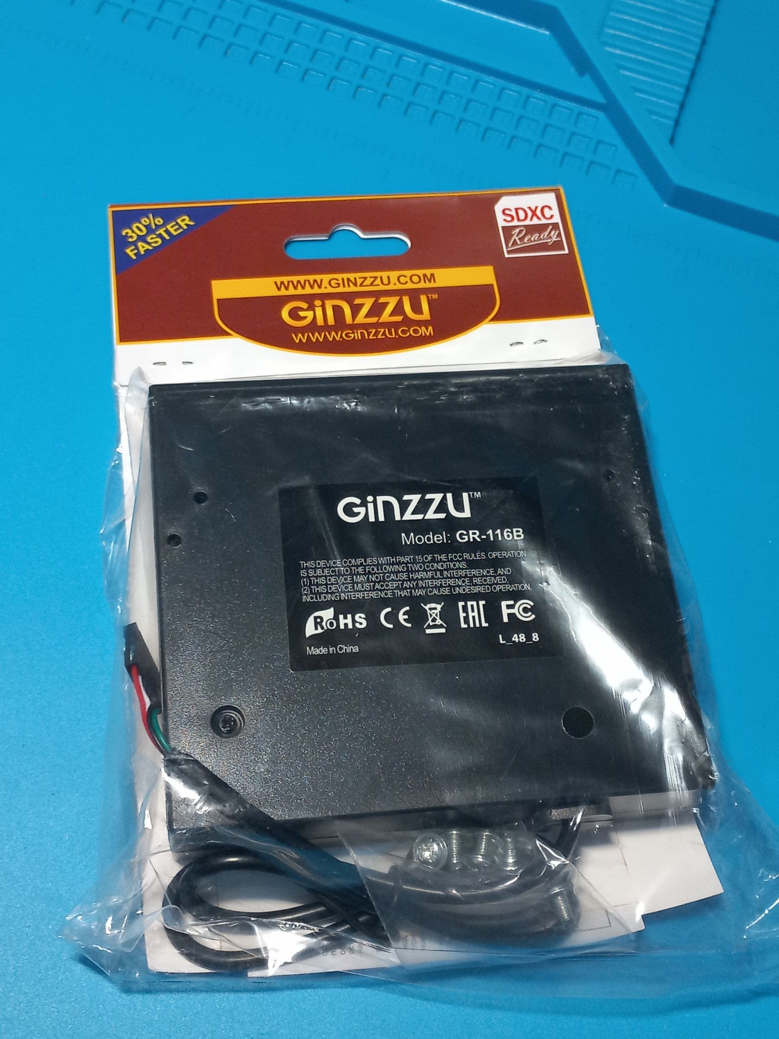 Картридер внутренний 3.5 GINZZU GR-116B USB2.0 (All-in-1) черный ...
