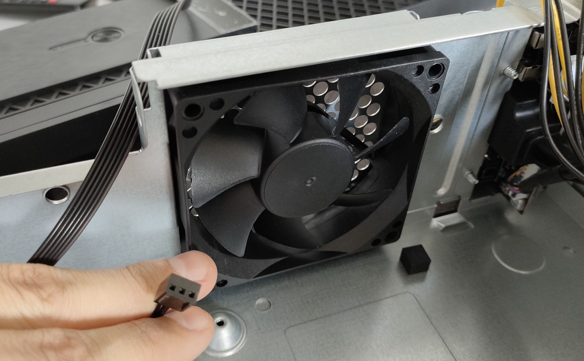 Корпус Foxline FL-1001 mATX FL-1001-TFX300S — купить по низкой цене в ...