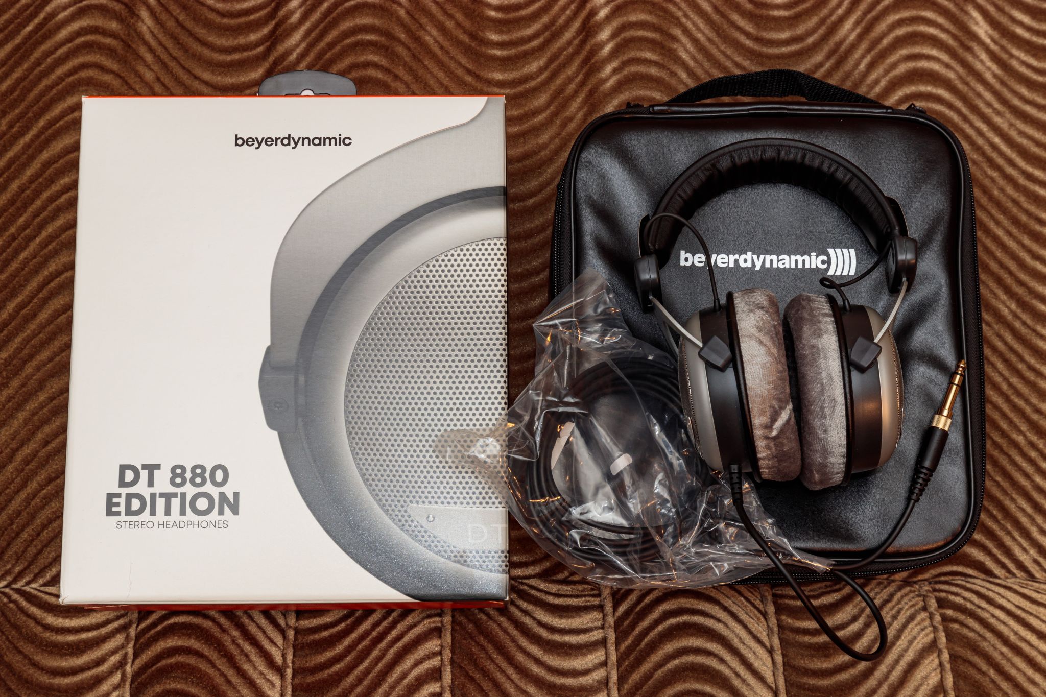 Наушники Beyerdynamic DT 880, 250 Ohm beyerdynamic 481793 — купить по  низкой цене в интернет-магазине ОНЛАЙН ТРЕЙД.РУ