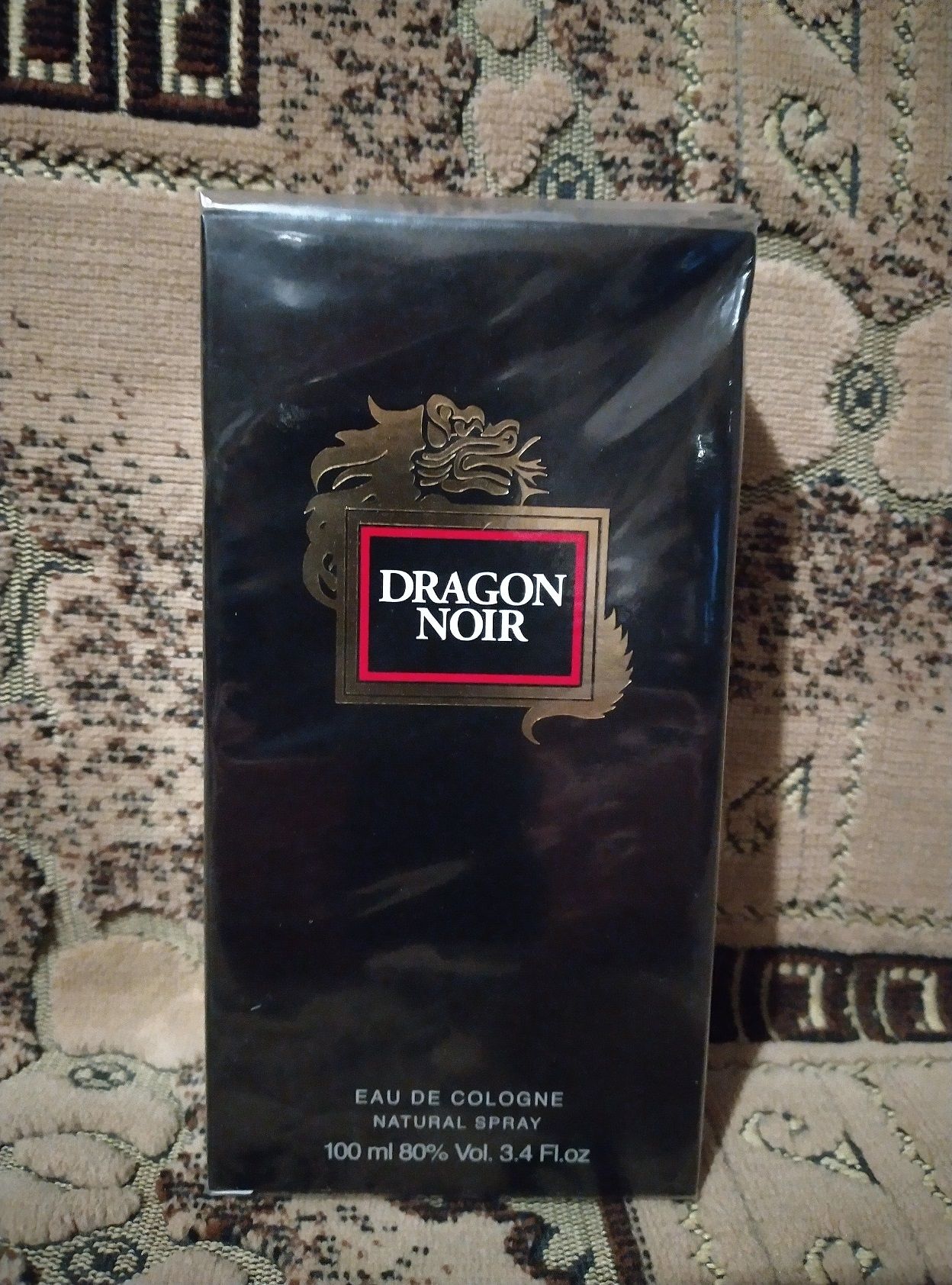 Dragon noir. Мужской одеколон Dragon Noir. Мужской Парфюм с драконом. Кровь дракона Парфюм. Dragon Parfums одеколон Dragon Noir обзоры.