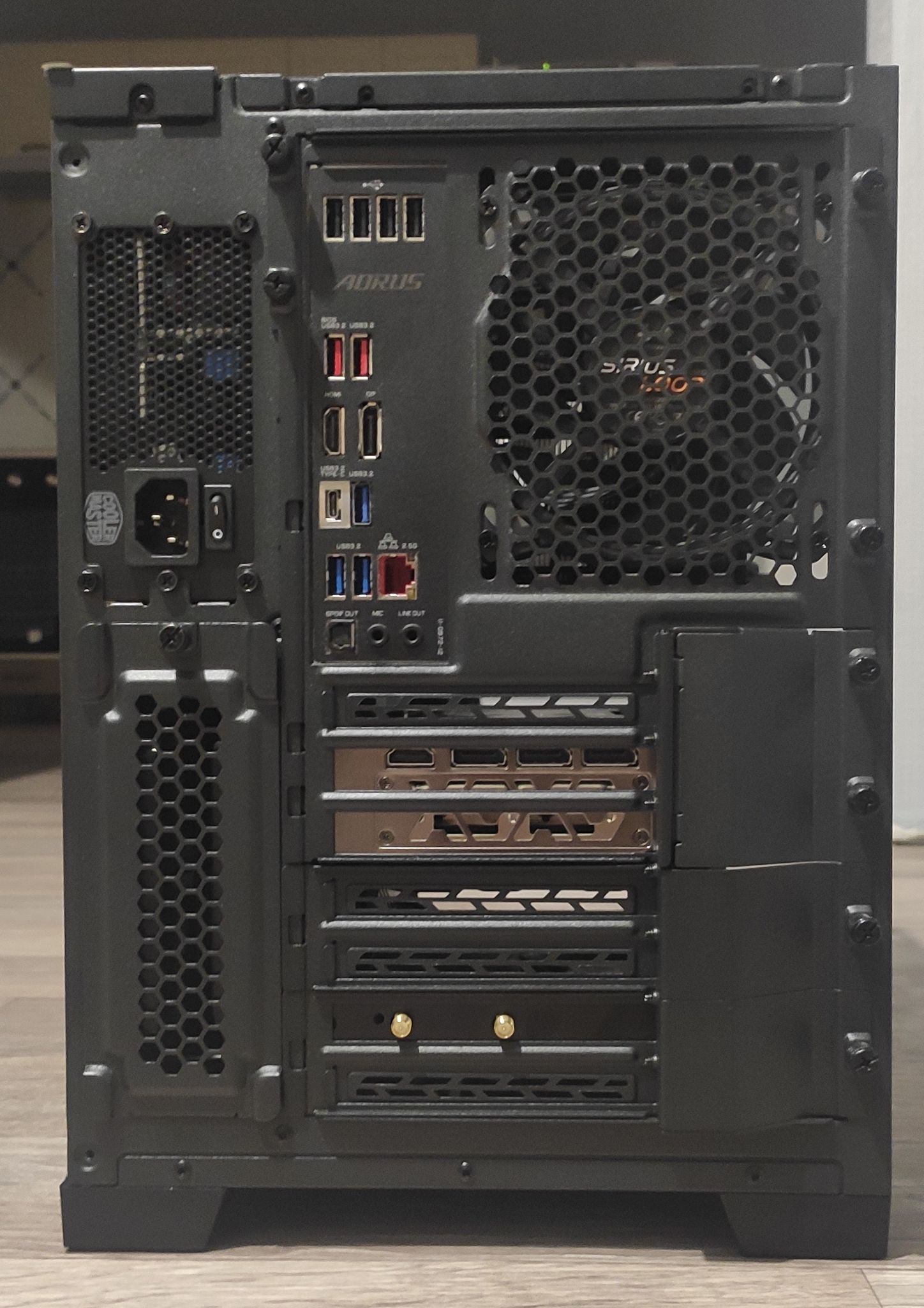 Корпус LIAN LI PC-O11 Dynamic Mini Black G99.O11DMI-X.00 — купить по ...