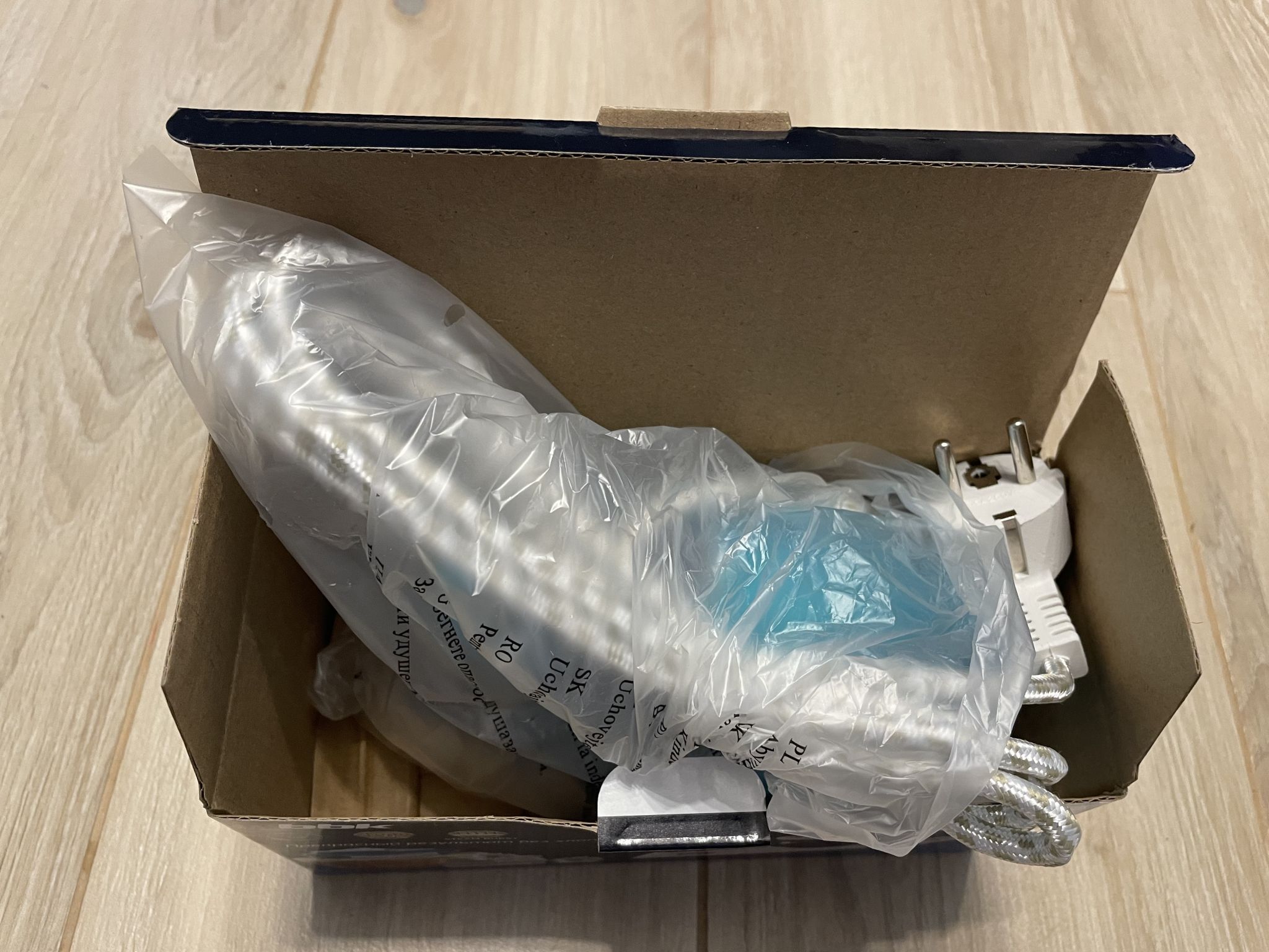 Утюг BBK ISE-1600 бирюзовый — купить в интернет-магазине ОНЛАЙН ТРЕЙД.РУ