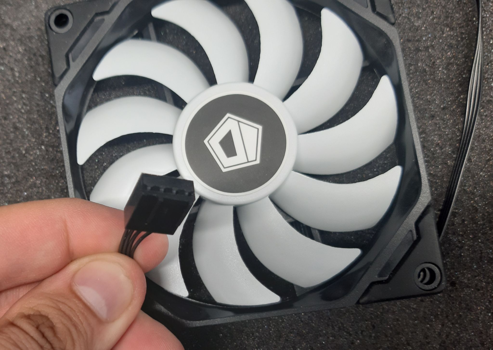 Id cooling id fan tf 9215