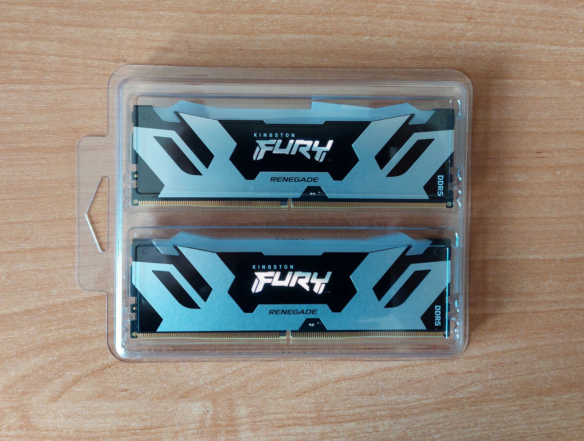 Оперативная память Kingston FURY Renegade RGB 32GB (16GB x2) DDR5-6400 ...