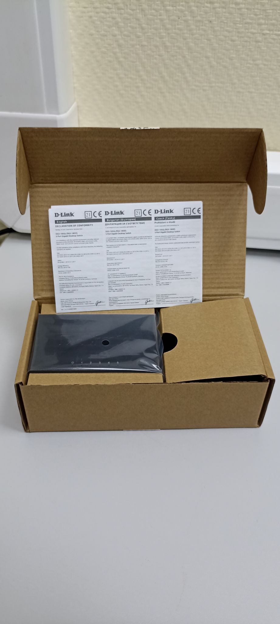 Купить Коммутатор D-Link Switch DGS-1005D/J2A в интернет-магазине ...