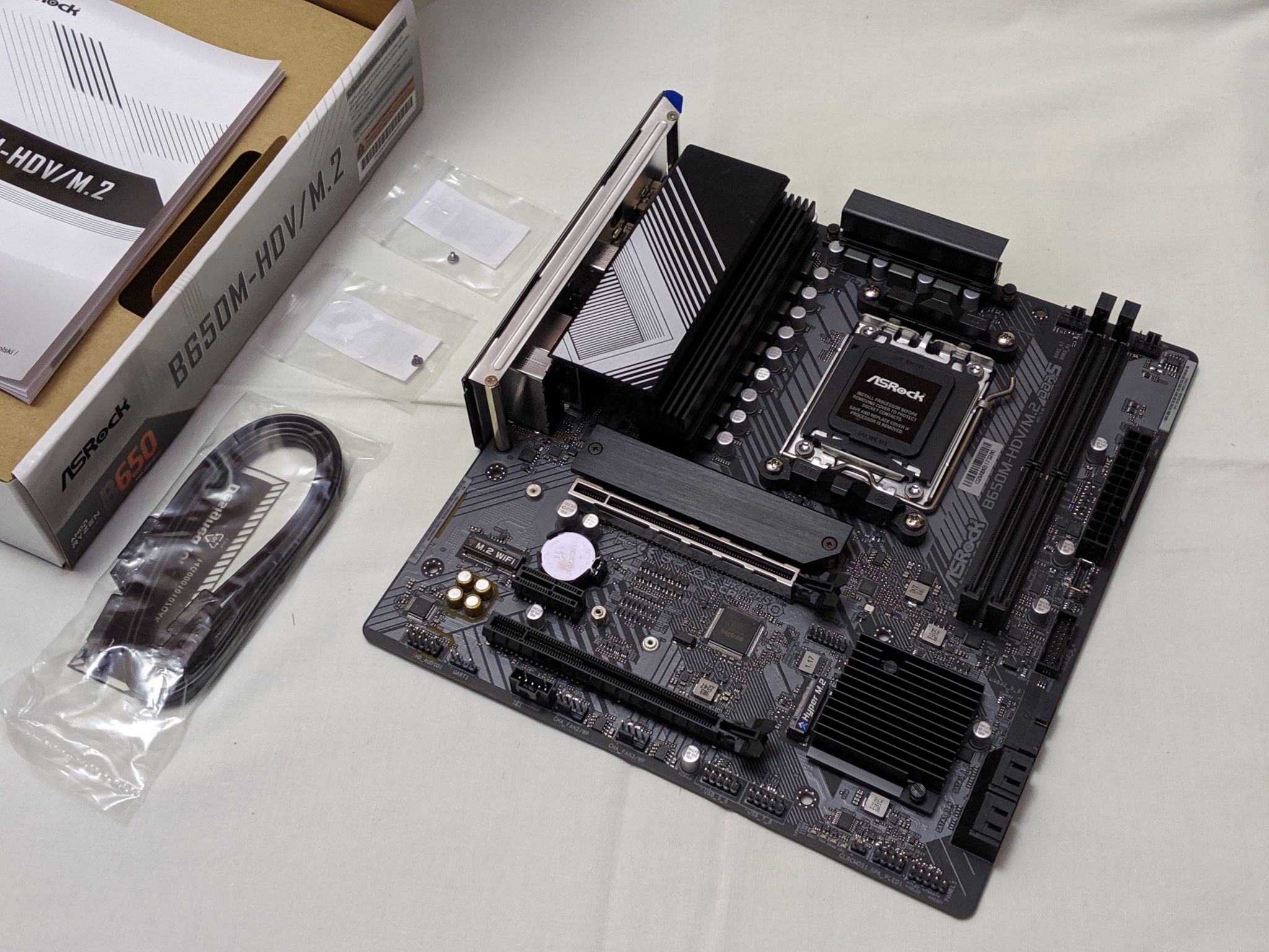 Материнская плата ASROCK B650M-HDV/M.2 (AM5, mATX) — купить по низкой ...