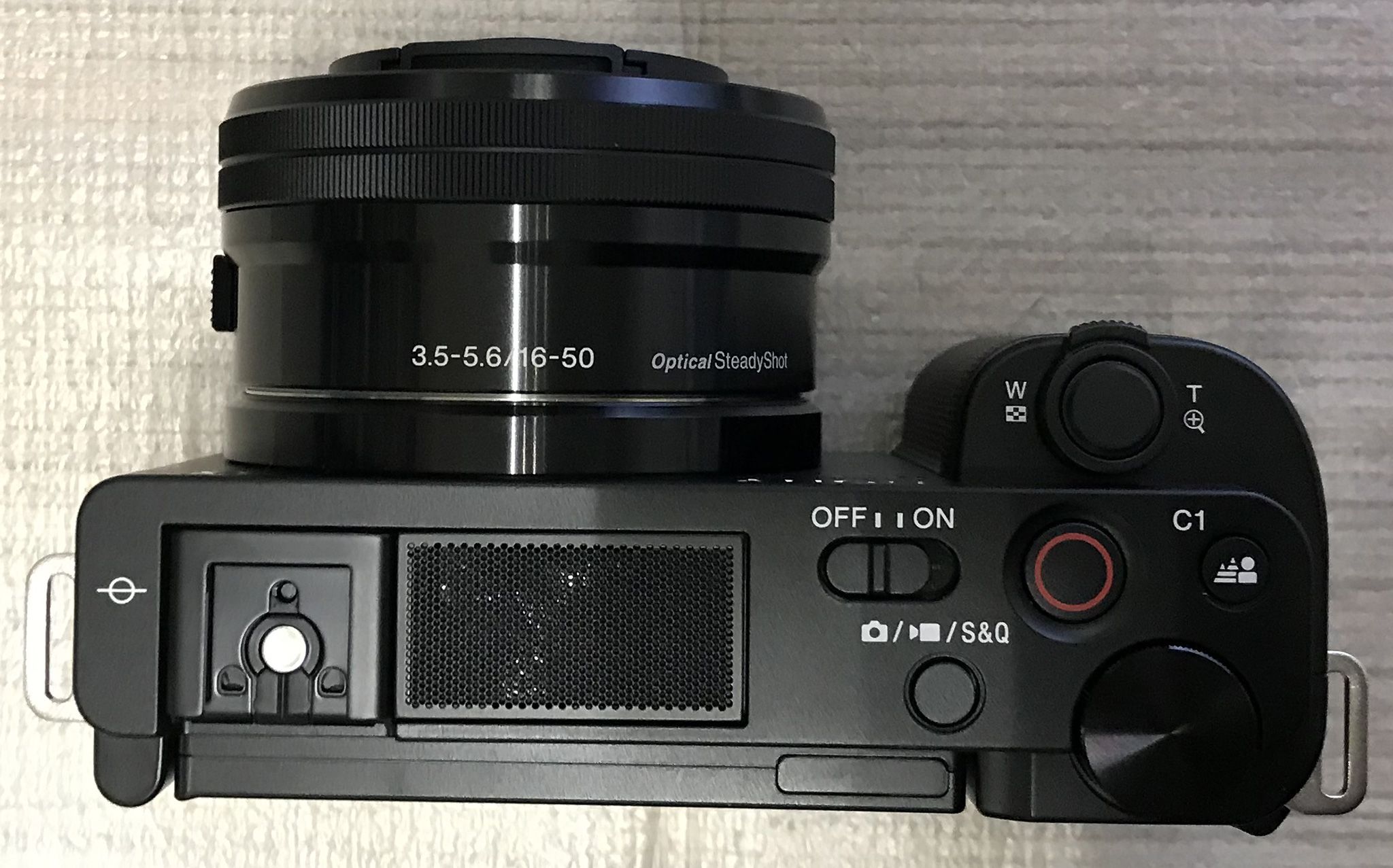 Цифровой фотоаппарат Sony ZV-E10 Kit 16-50mm, черный ZVE10LB.CEC ...