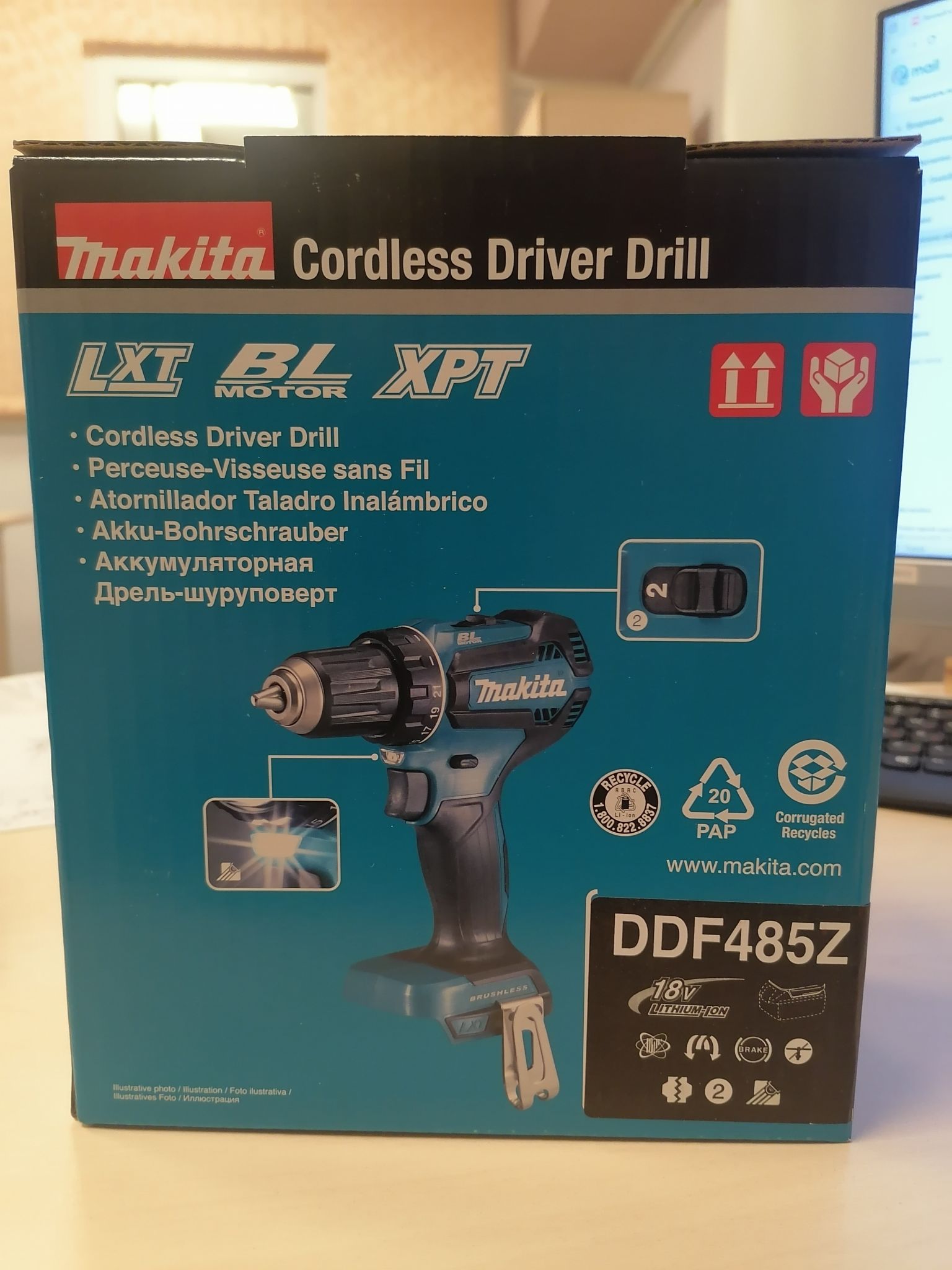 Дрель-шуруповерт аккумуляторная Makita DDF485Z LXT — купить по низкой ...