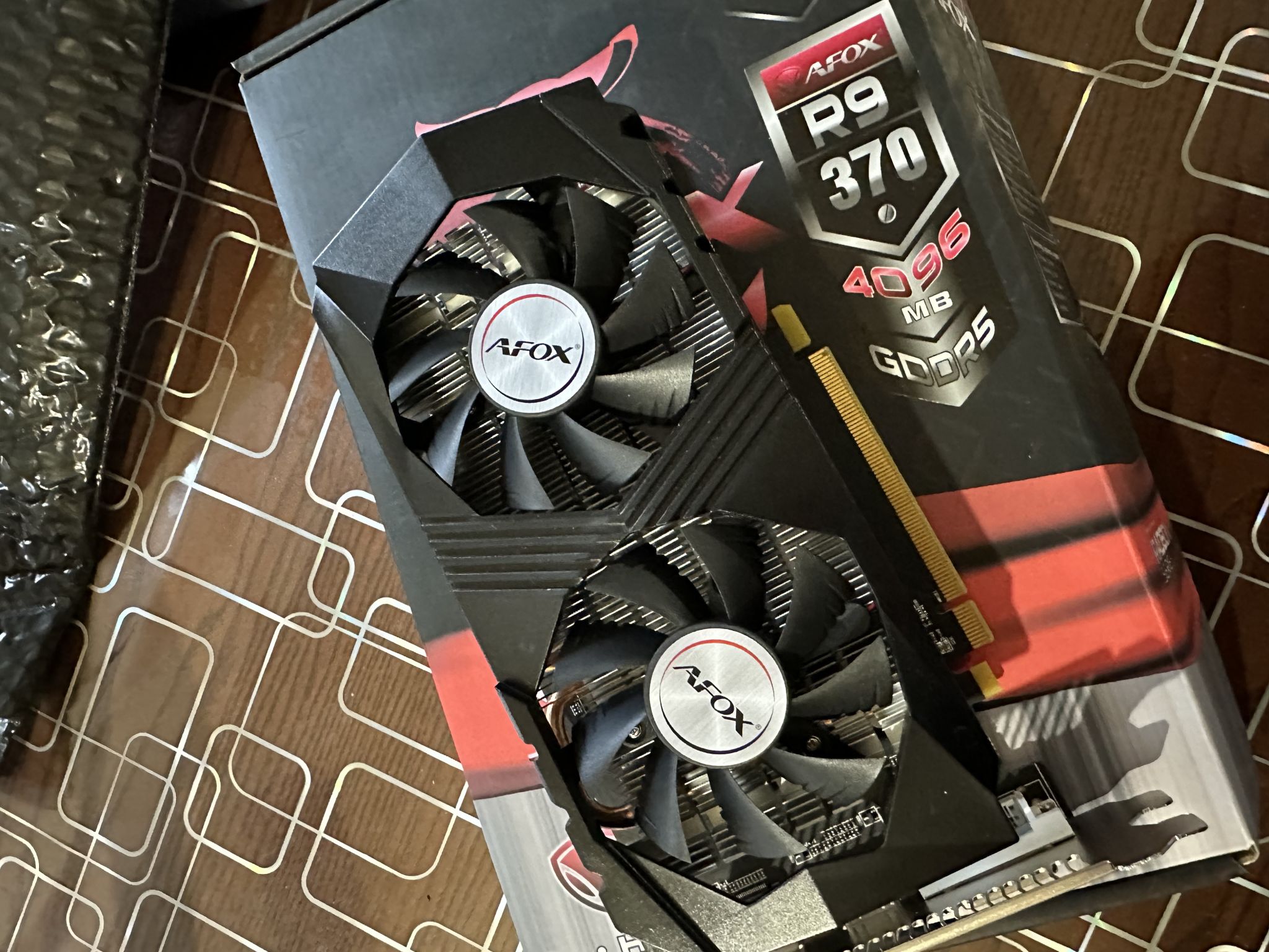 Видеокарта AFOX Radeon R9 370 4G AFR9370-4096D5H4 — купить по низкой ...