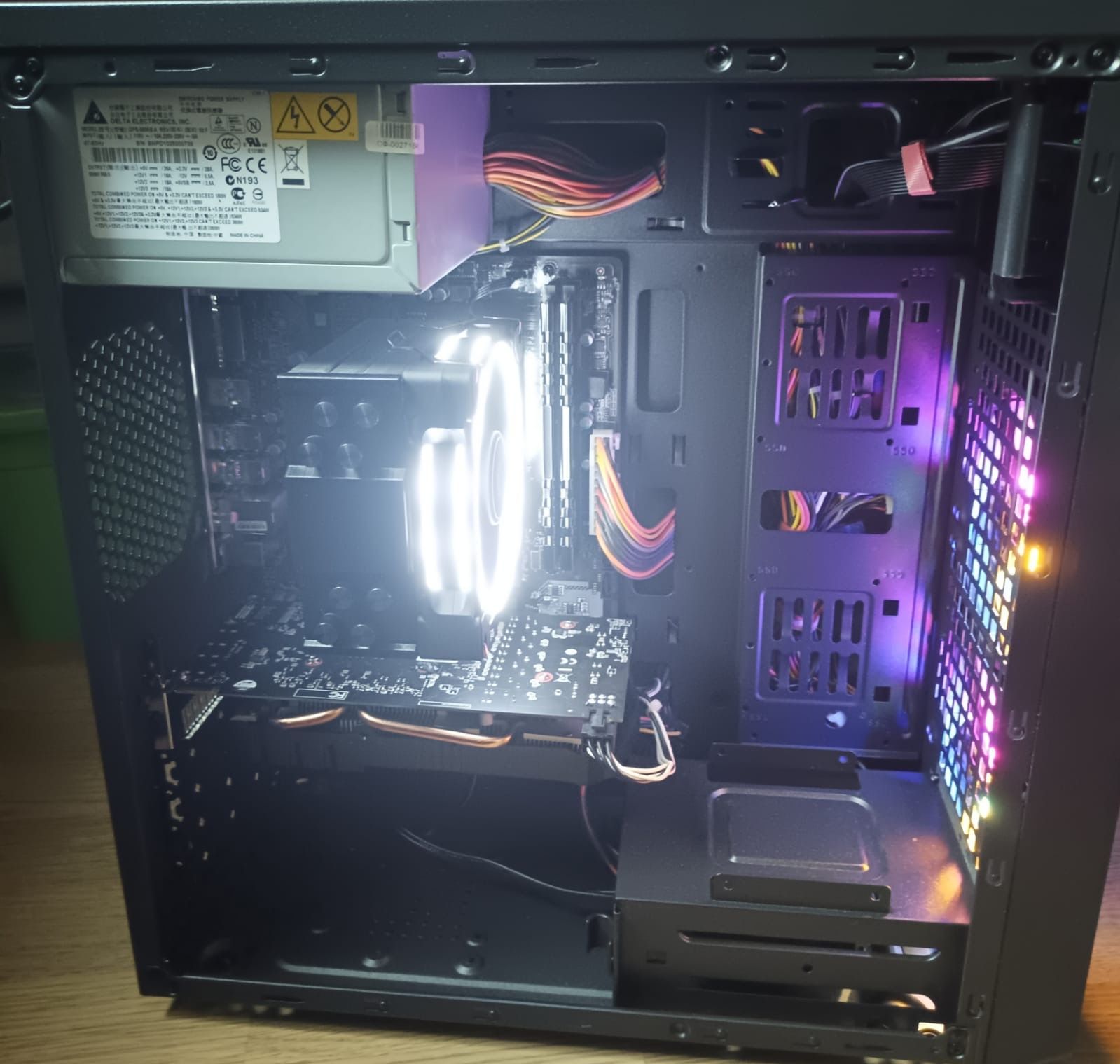 Видеокарта AFOX Radeon R9 370 4G AFR9370-4096D5H4 — купить в интернет ...