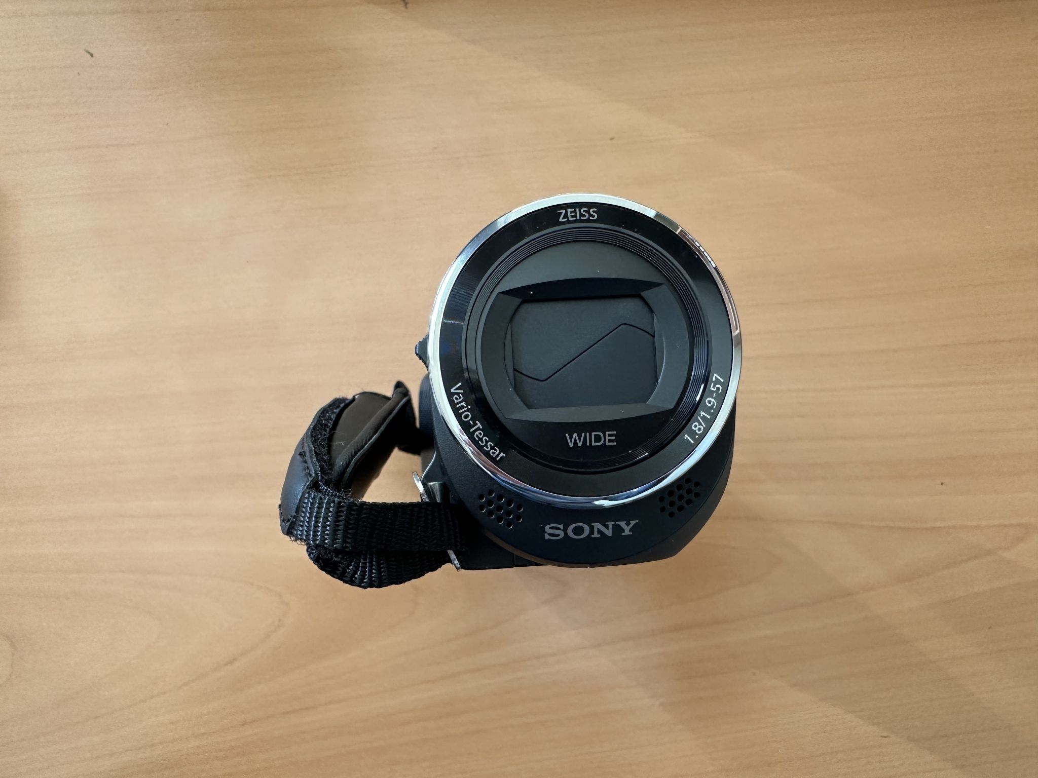 Цифровая видеокамера Sony HDR-CX405 чёрный HDRCX405B.CEL — купить по ...