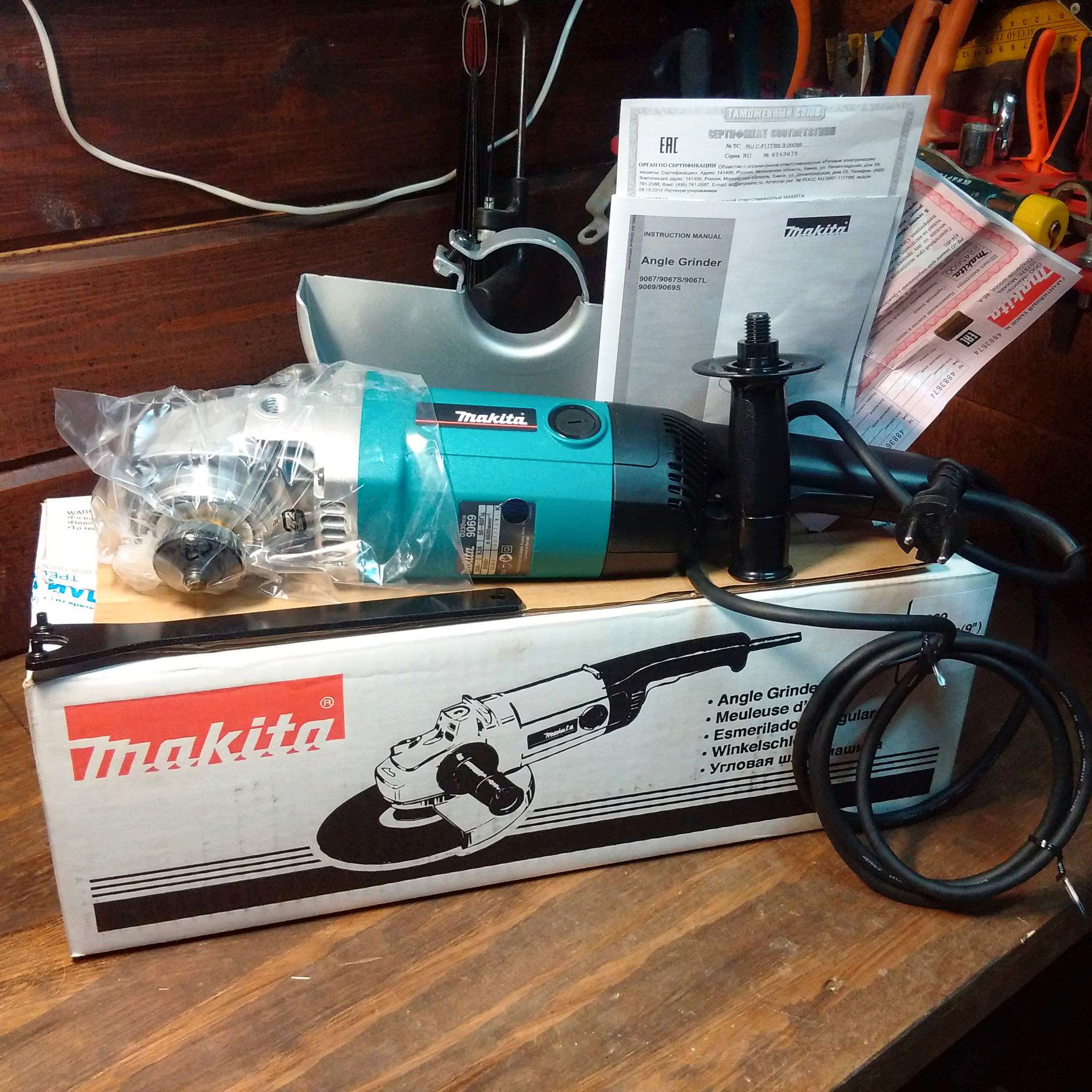 Углошлифовальная машина makita 9069