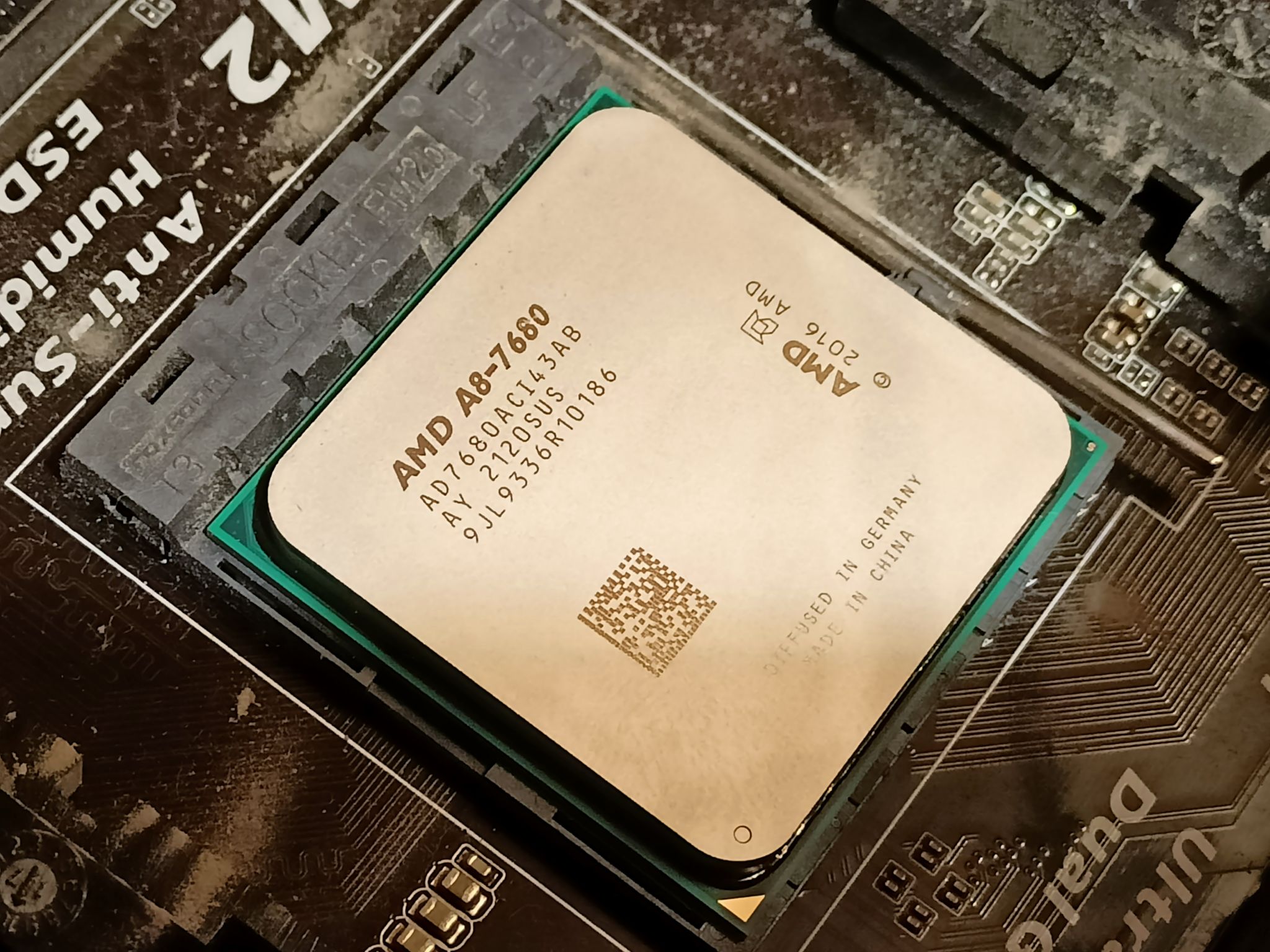 Процессор AMD A8-7680 FM2+ OEM AD7680ACI43AB — купить в интернет-магазине  ОНЛАЙН ТРЕЙД.РУ