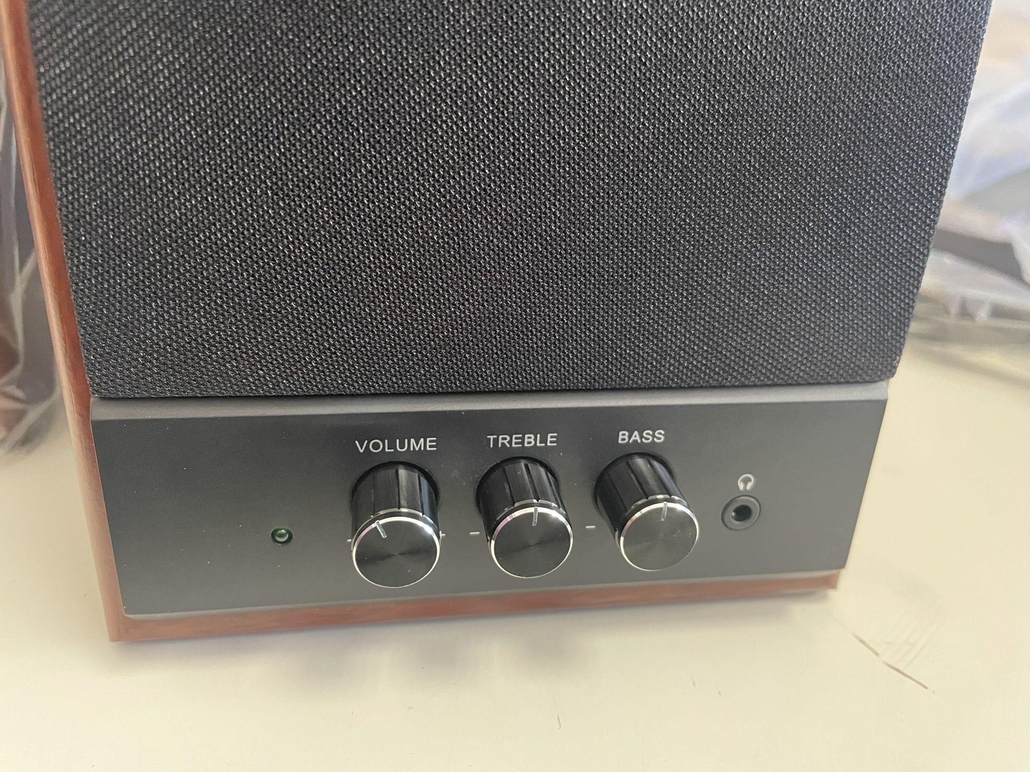 Колонки Sven SPS-702, орех (SV-0120702WN) — купить в интернет-магазине ...