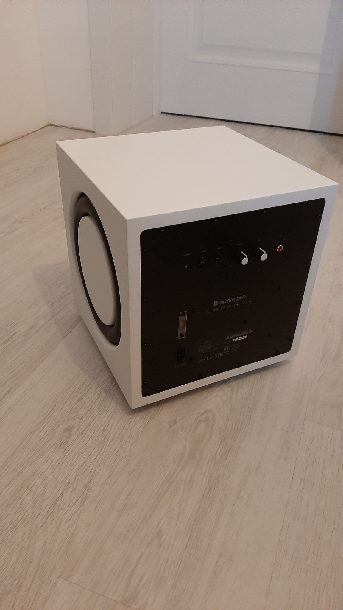 Сабвуфер AUDIO PRO SW-10 White — купить в интернет-магазине ОНЛАЙН ТРЕЙД.РУ