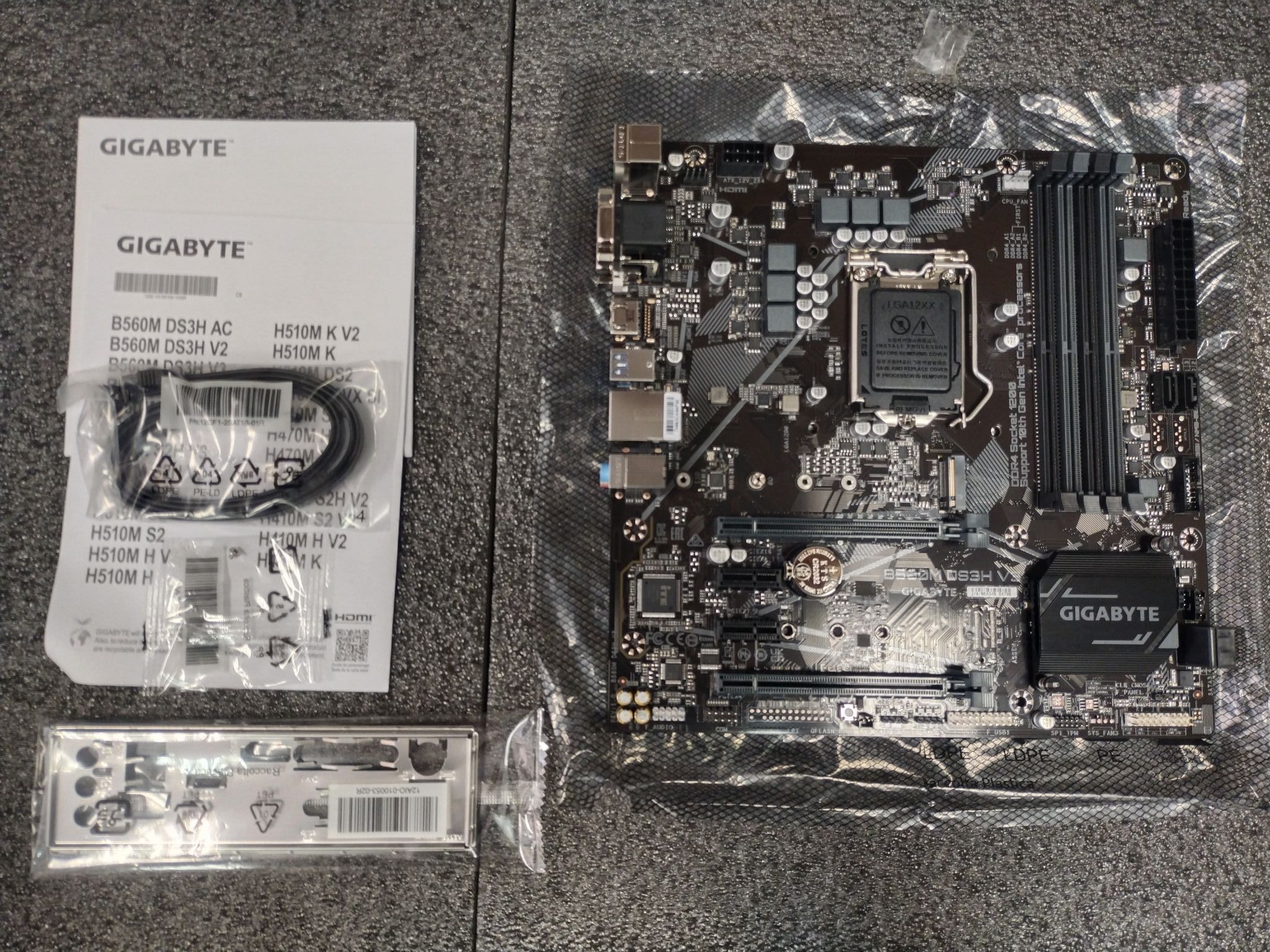 Материнская плата GIGABYTE B560M DS3H V3 (LGA1200, mATX) — купить по ...
