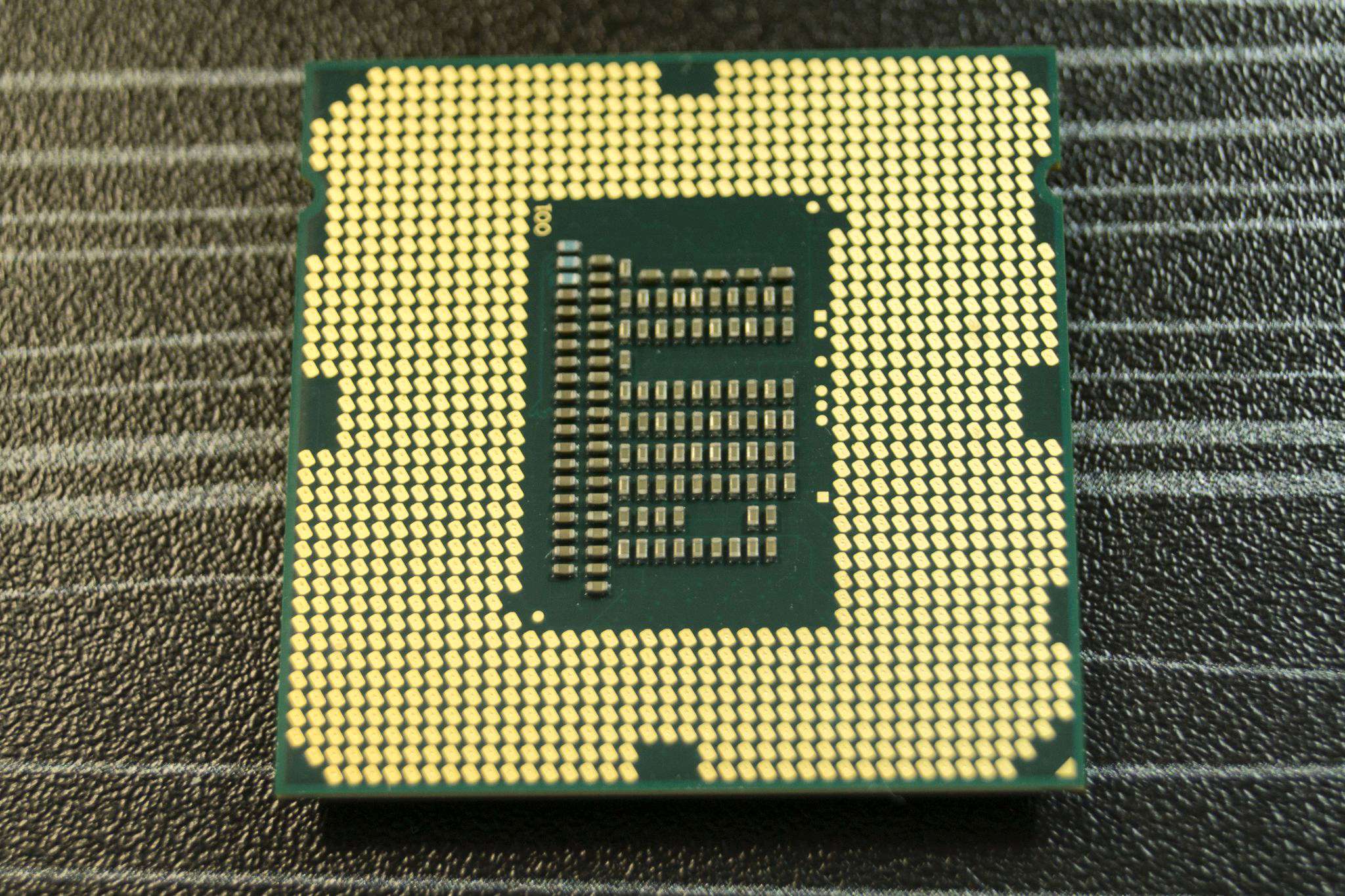 Intel i3 какой сокет. Lga1155 Core i3. Core i3 3220 сокет. Сокет LGA 1155 (Socket h2). Intel Core i3-3220 CPU 3.30GHZ.