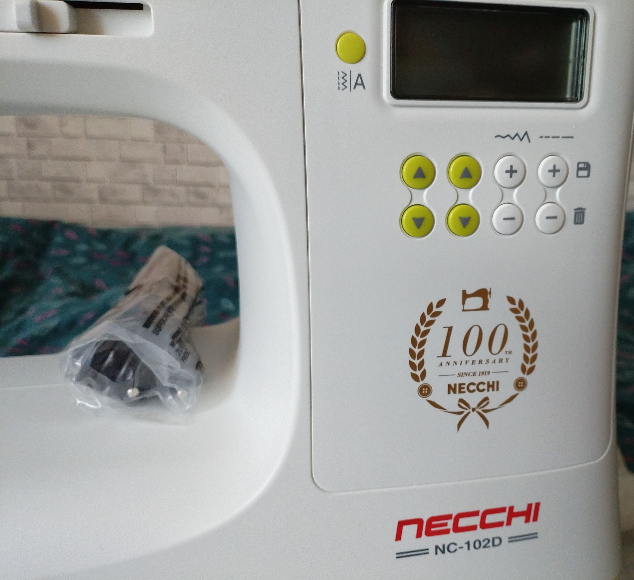 Швейная машина Necchi NC-102D — купить в интернет-магазине ОНЛАЙН ТРЕЙД.РУ