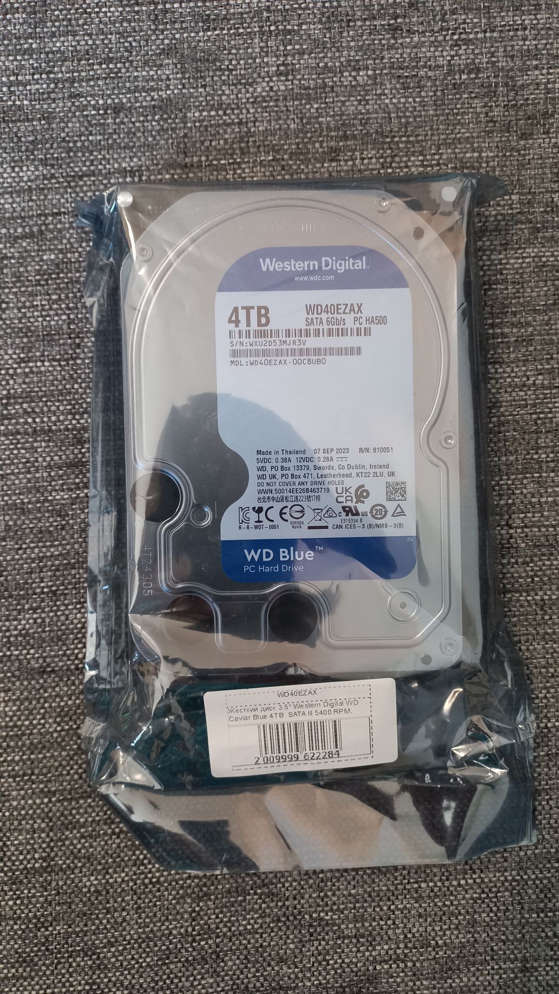 Жесткий диск HDD 3.5 Western Digital WD Caviar Blue 4TB SATA III