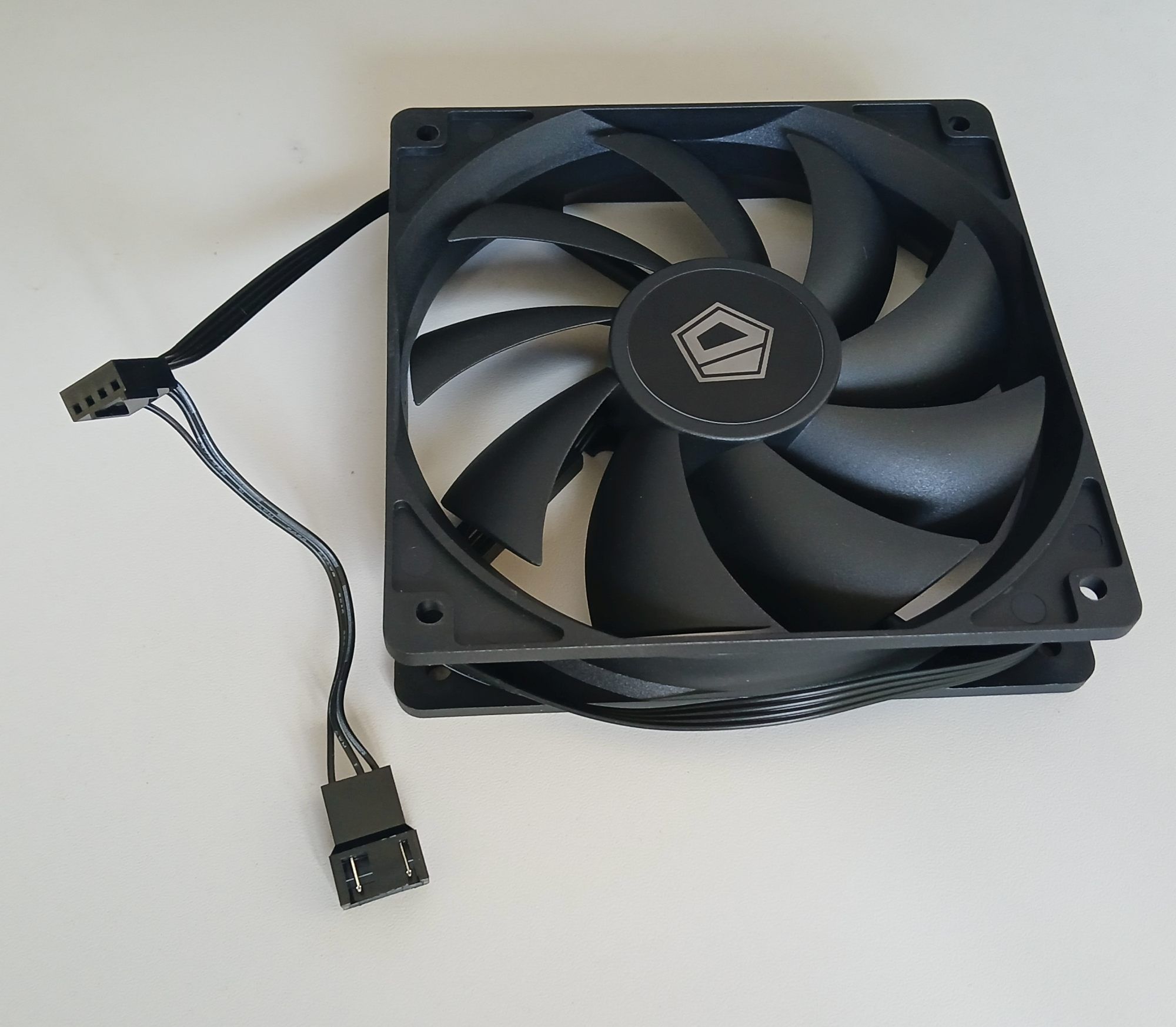 Id-cooling tf-12025-argb-trio (3 in 1). Система охлаждения для корпуса gembird ccfl-big-uvb. Xf-12025-sd-k. Вентилятор градирни. Id cooling xf 120.