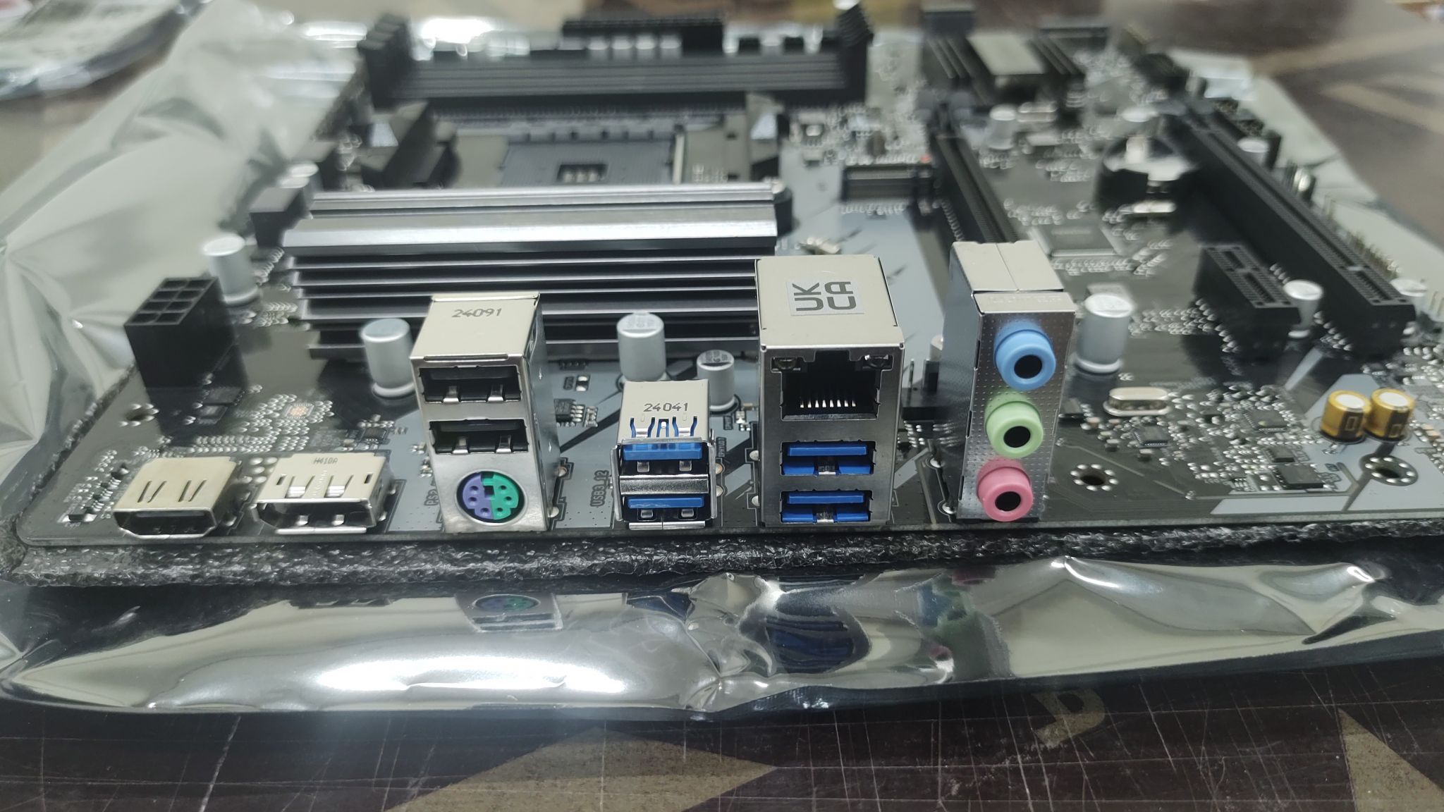 Материнская плата ASRock B550M PHANTOM GAMING 4 (AM4, mATX) — купить по ...