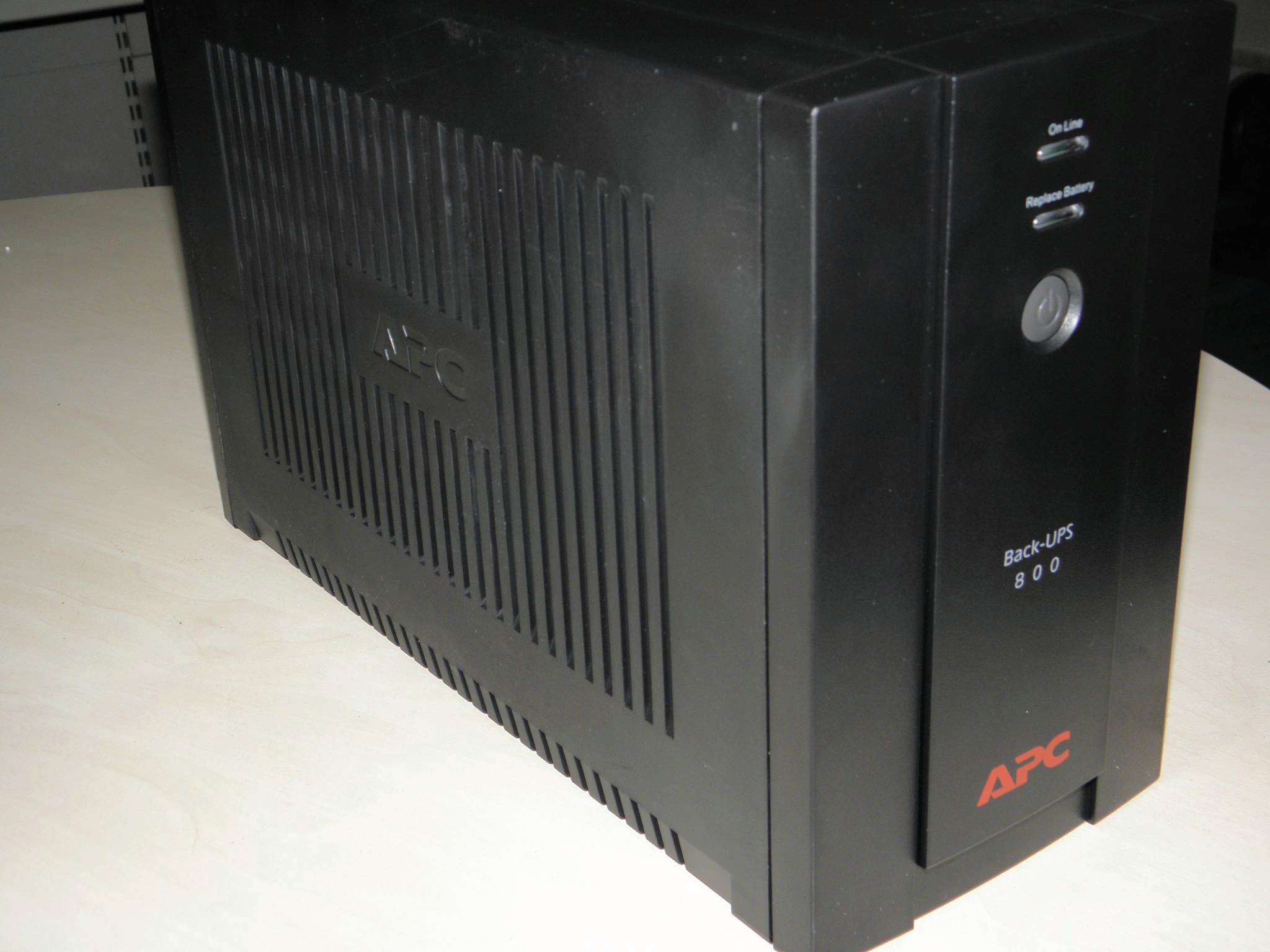 Источник бесперебойного питания APC Back-UPS BX800CI-RS, 800ВА, 480Вт.