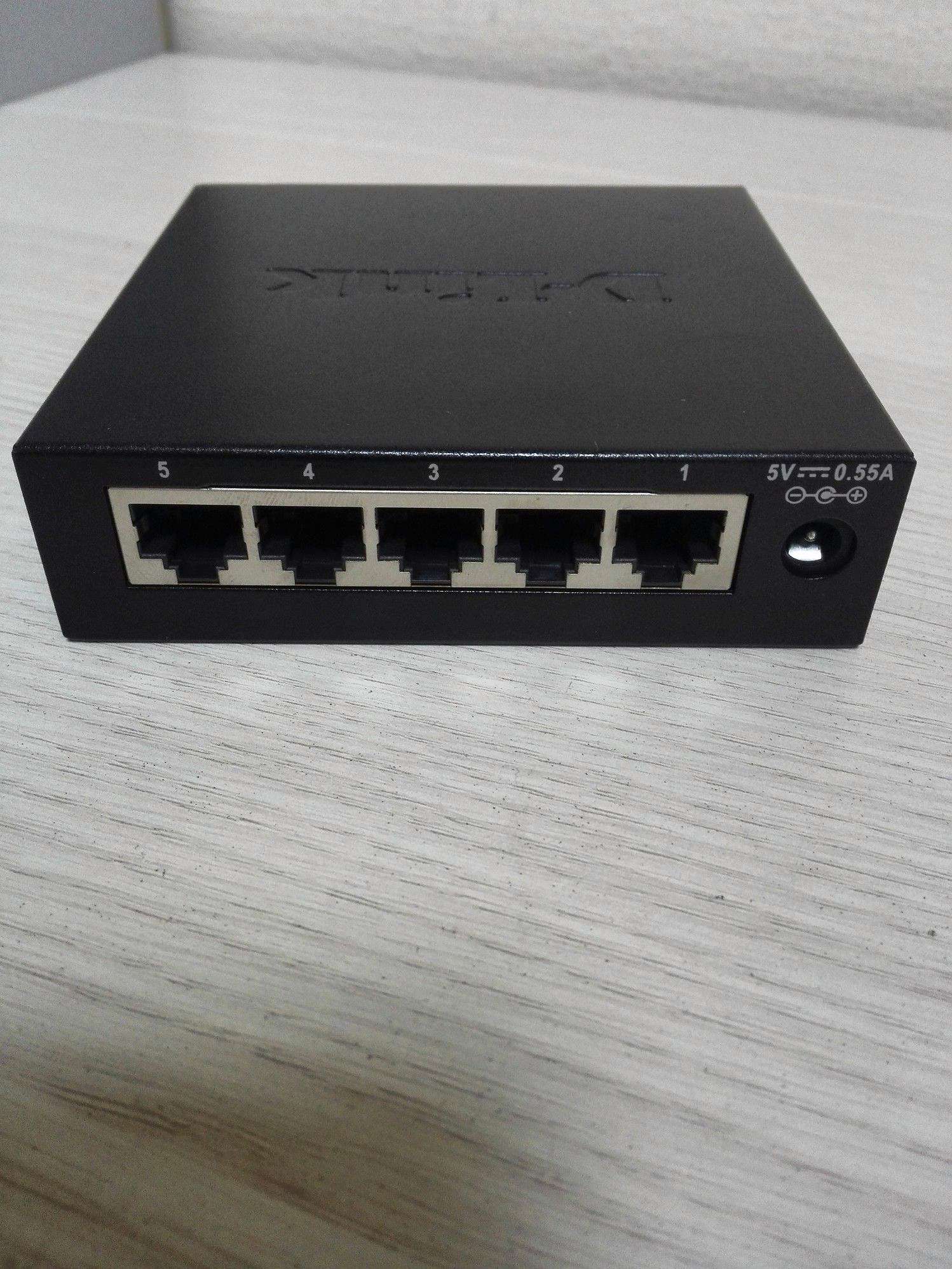Коммутатор d-link des-1005d. D-link des-1005d. D link 1005d от билайн. D link 1005d. Switch d-link des-1005d.