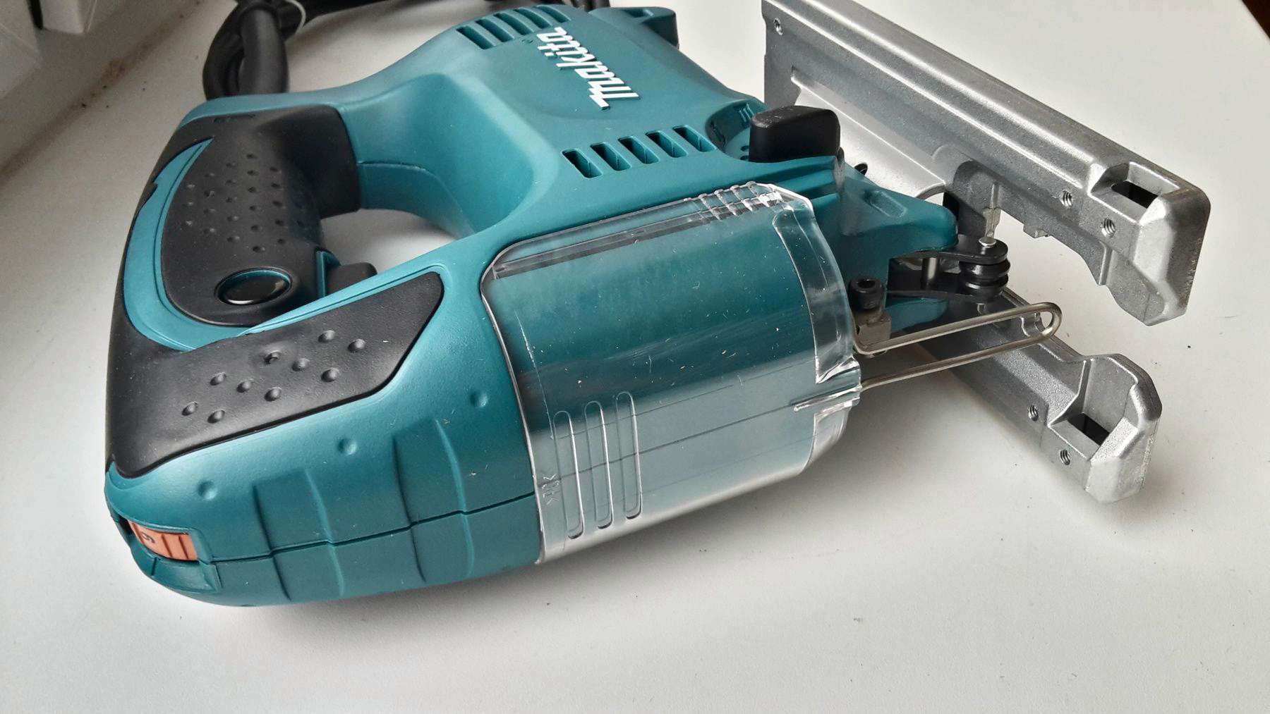 Лобзик электрический makita 4329