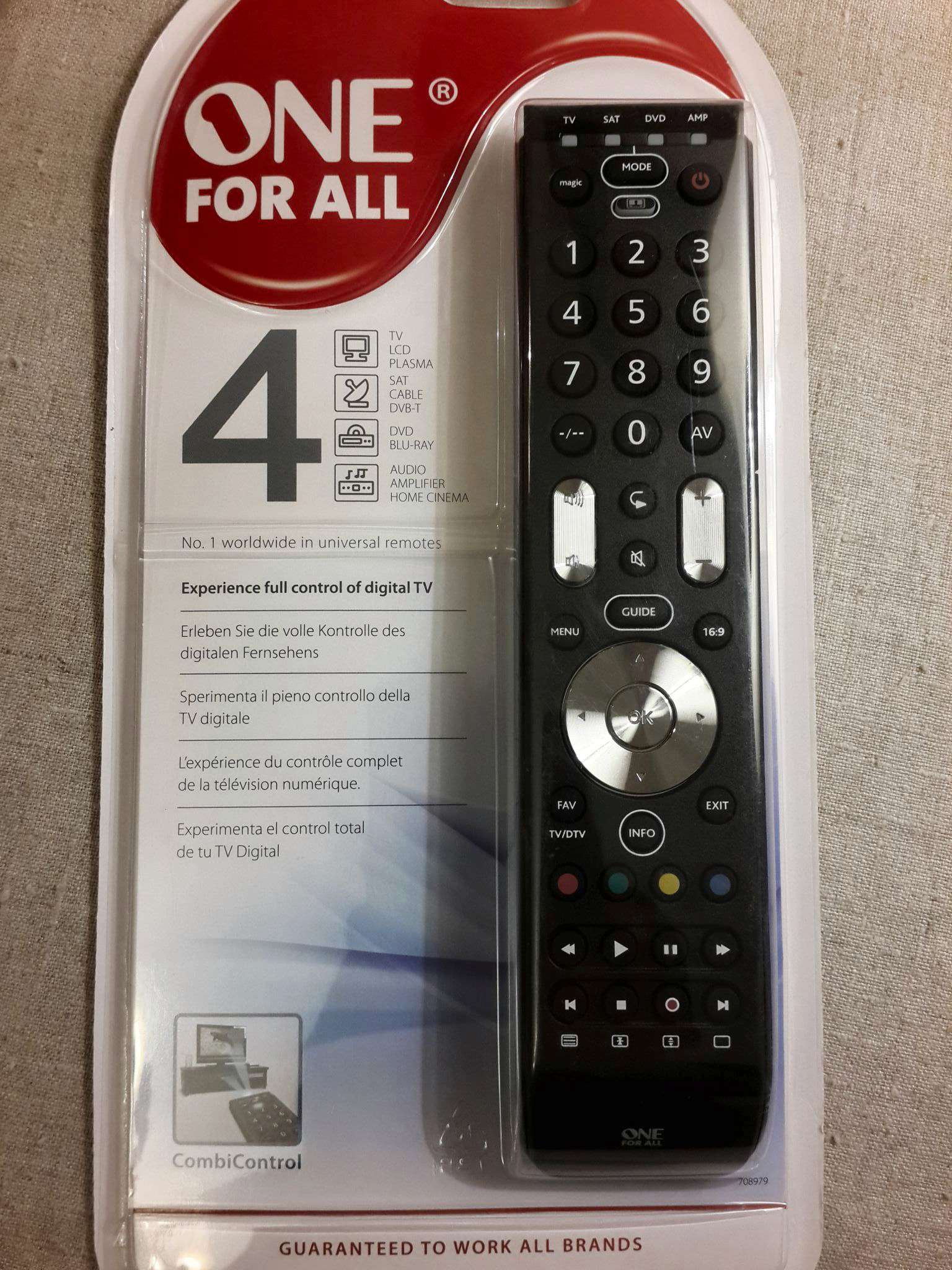 Пульт ДУ One For All URC7140 Essence 4, (4 устройства) — купить в ...