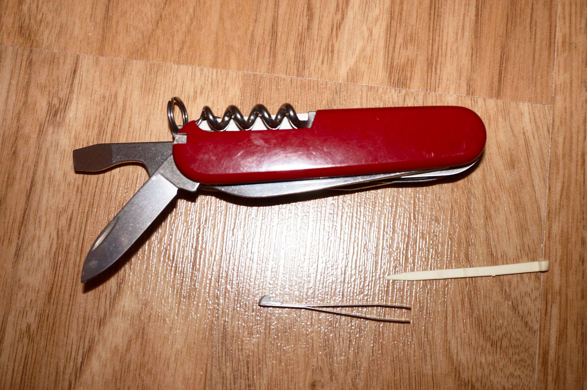 Victorinox Huntsman 1.3713 Red