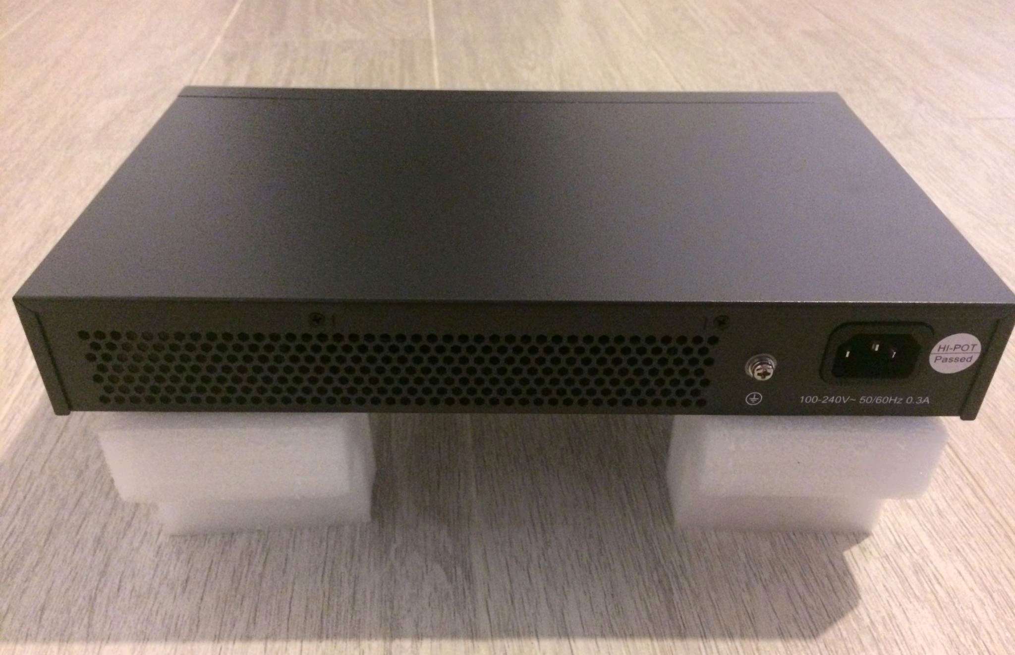 Коммутатор TP-LINK TL-SG1016D — купить в интернет-магазине ОНЛАЙН ТРЕЙД.РУ