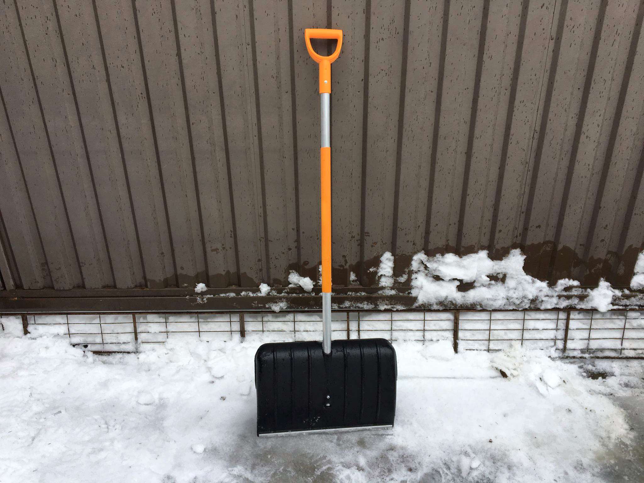 10 лучших лопат для уборки снега