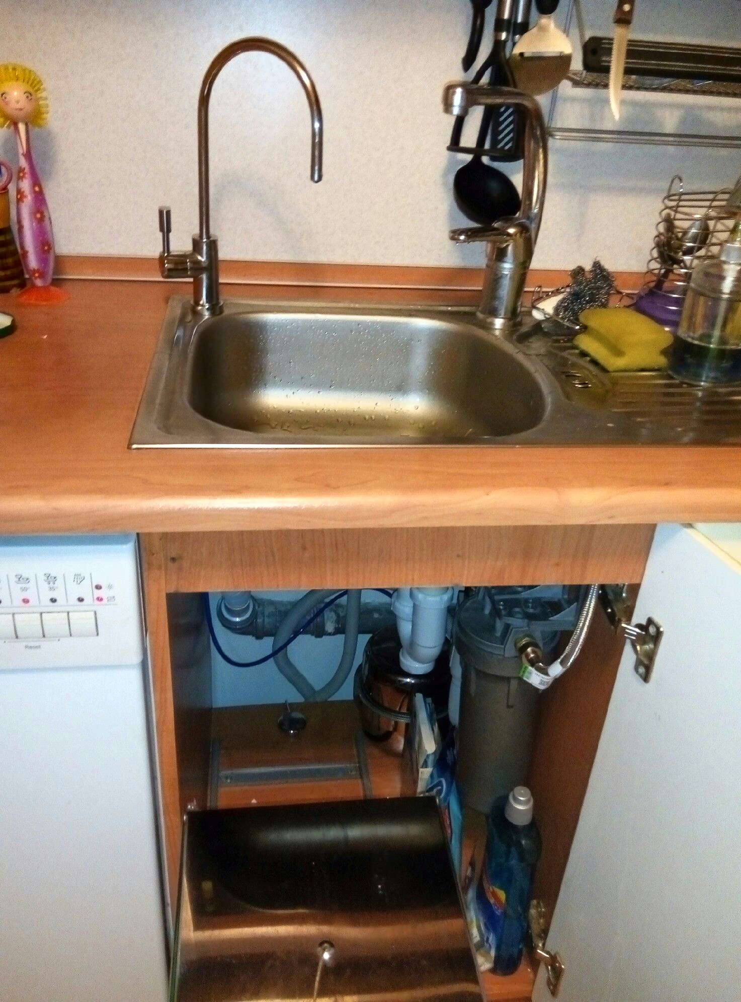 Фильтр воды на кухню с установкой