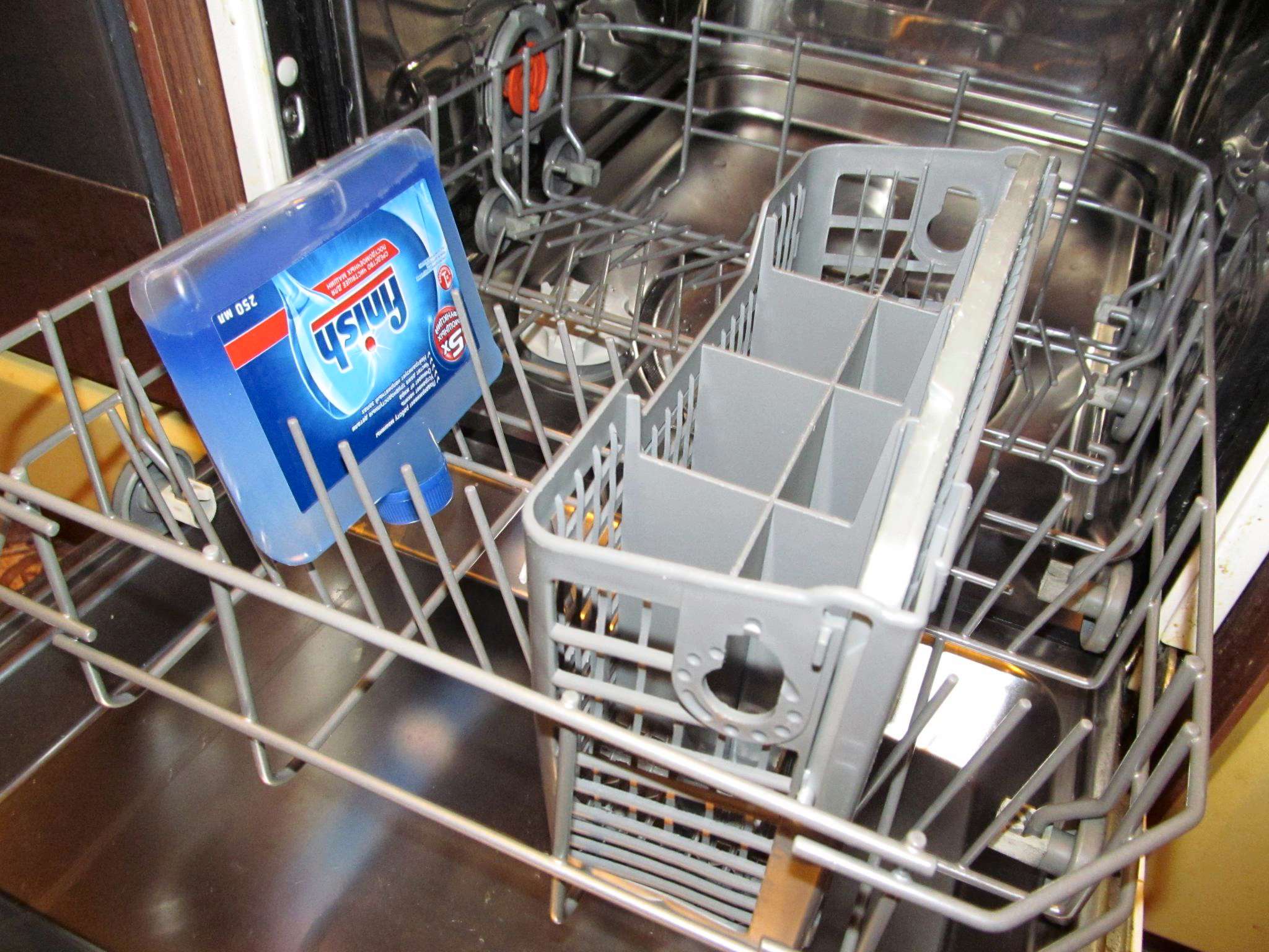 Средство для первого запуска посудомоечной машины. Посудомоечная машина FSR-809s. Разобрать посудомоечную машину Siemens. Компактная посудомоечная машина Wader WCDW-3213. Ножки для посудомоечной машины Kuppersberg.