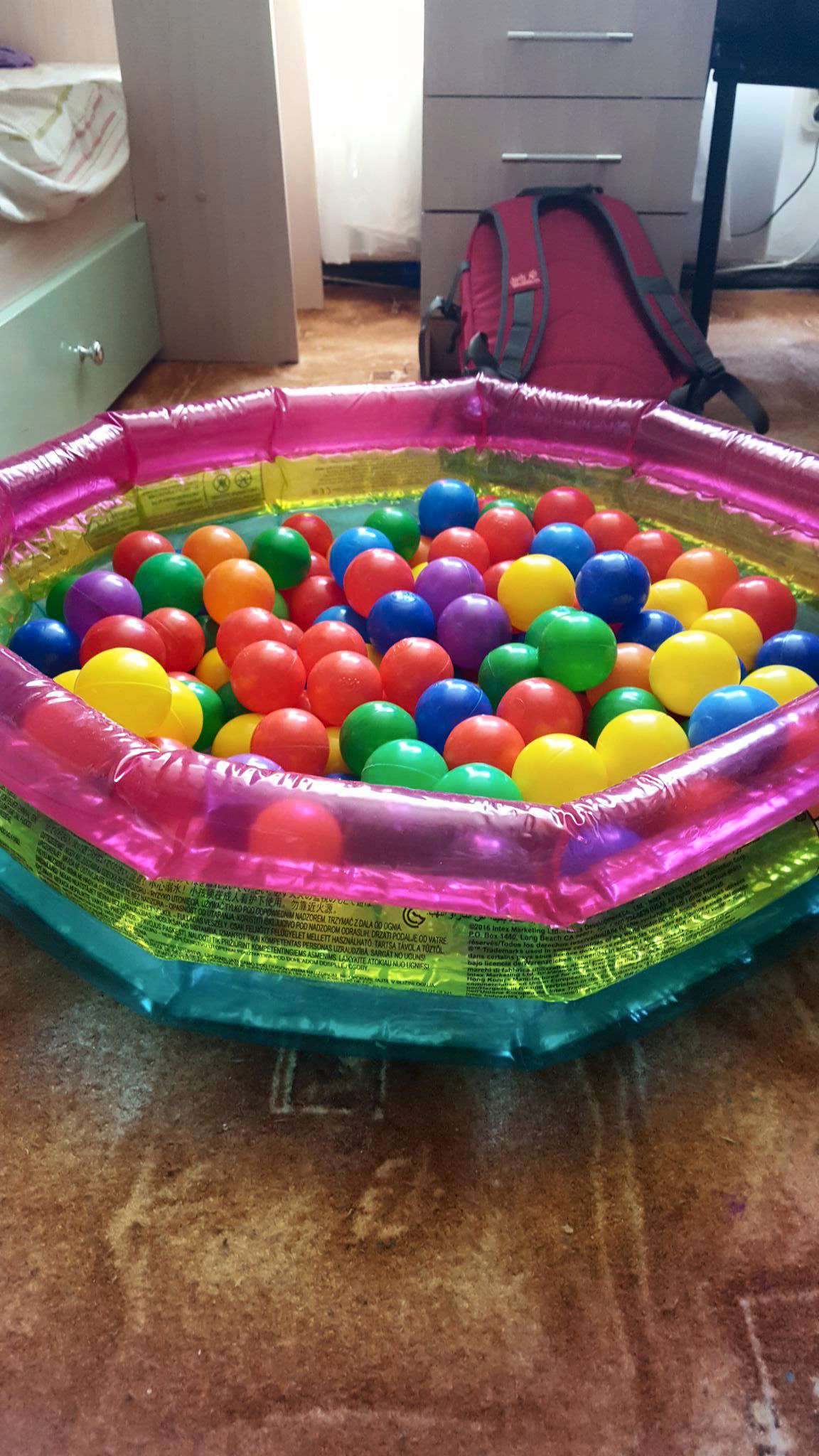 Горки шарики бассейн. 48674 Intex. Бассейн с шариками. Бассейн с шариками и горкой для детей. Маленький бассейн с шариками.