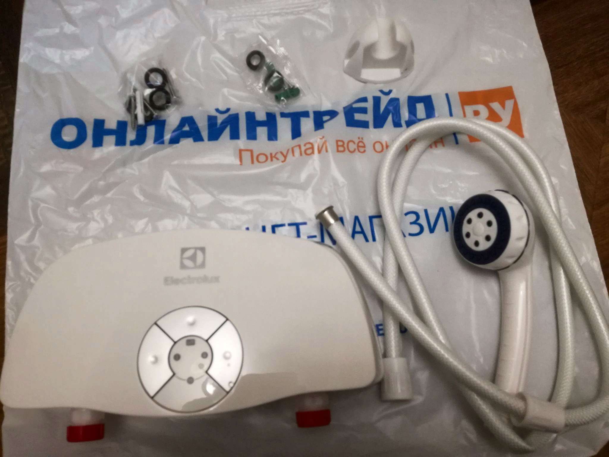 Проточный водонагреватель Electrolux Smartfix 2.0 5.5 S душ — купить в ...